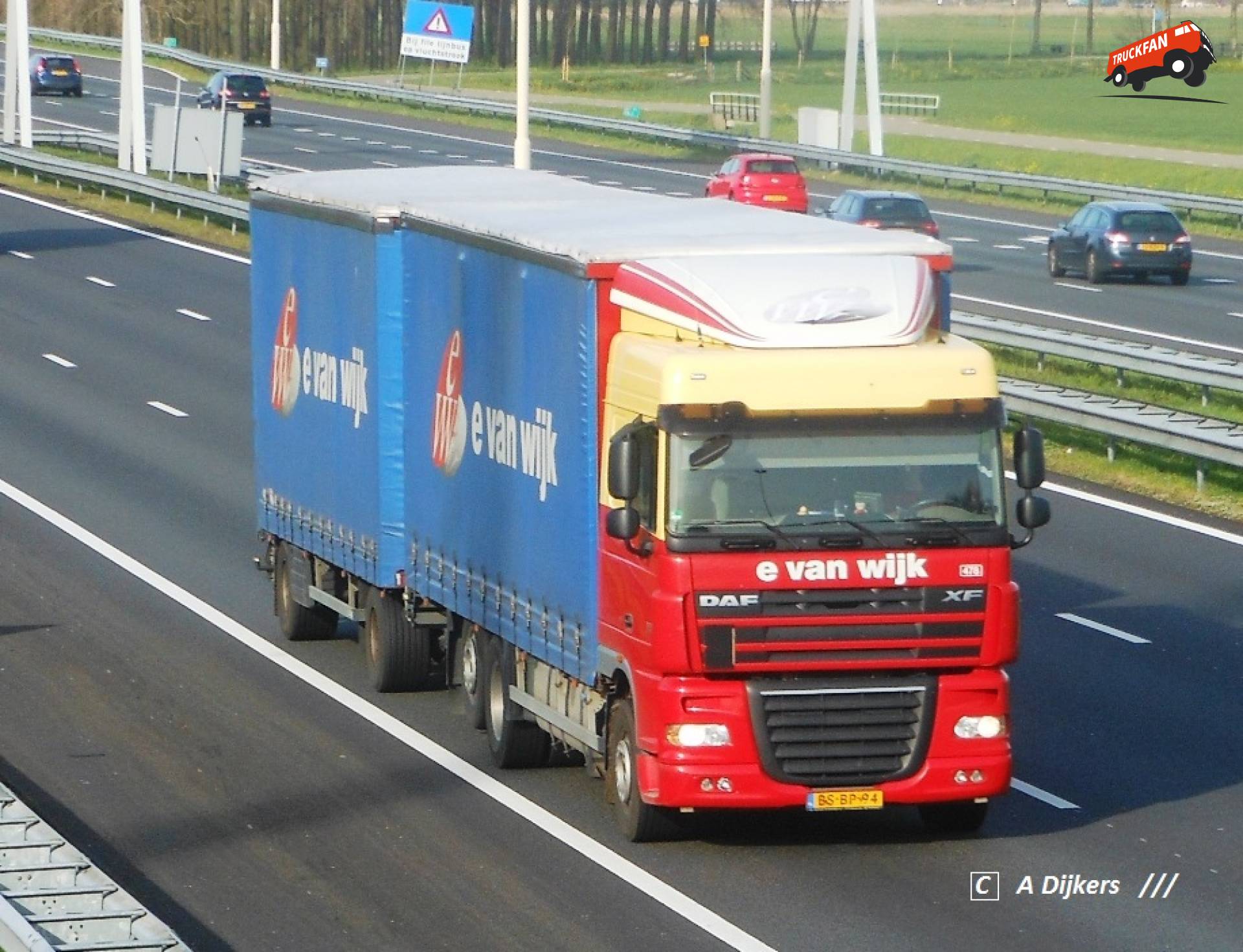 Foto DAF XF105 Van E Van Wijk Logistics B V TruckFan