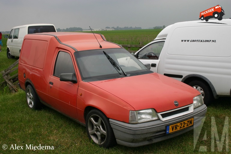 Foto Opel Kadett Combo 1455555 TruckFan