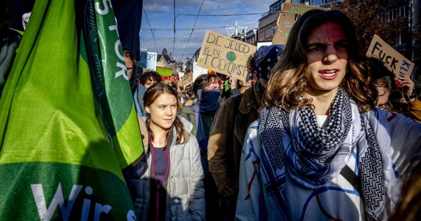 Duizenden lopen klimaatmars in Amsterdam, ook Greta Thunberg is van de partij