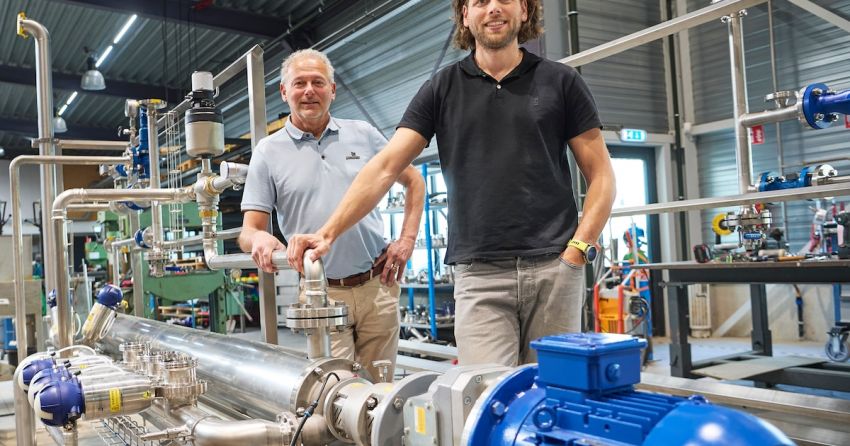 Hoe een Udens bedrijf een installatie bedenkt die olie uit sinaasappelschillen haalt