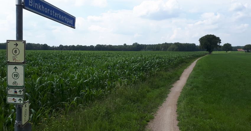 ‘Tientallen paardenliefhebbers gedupeerd na afsluiten pad door landgoedeigenaar’