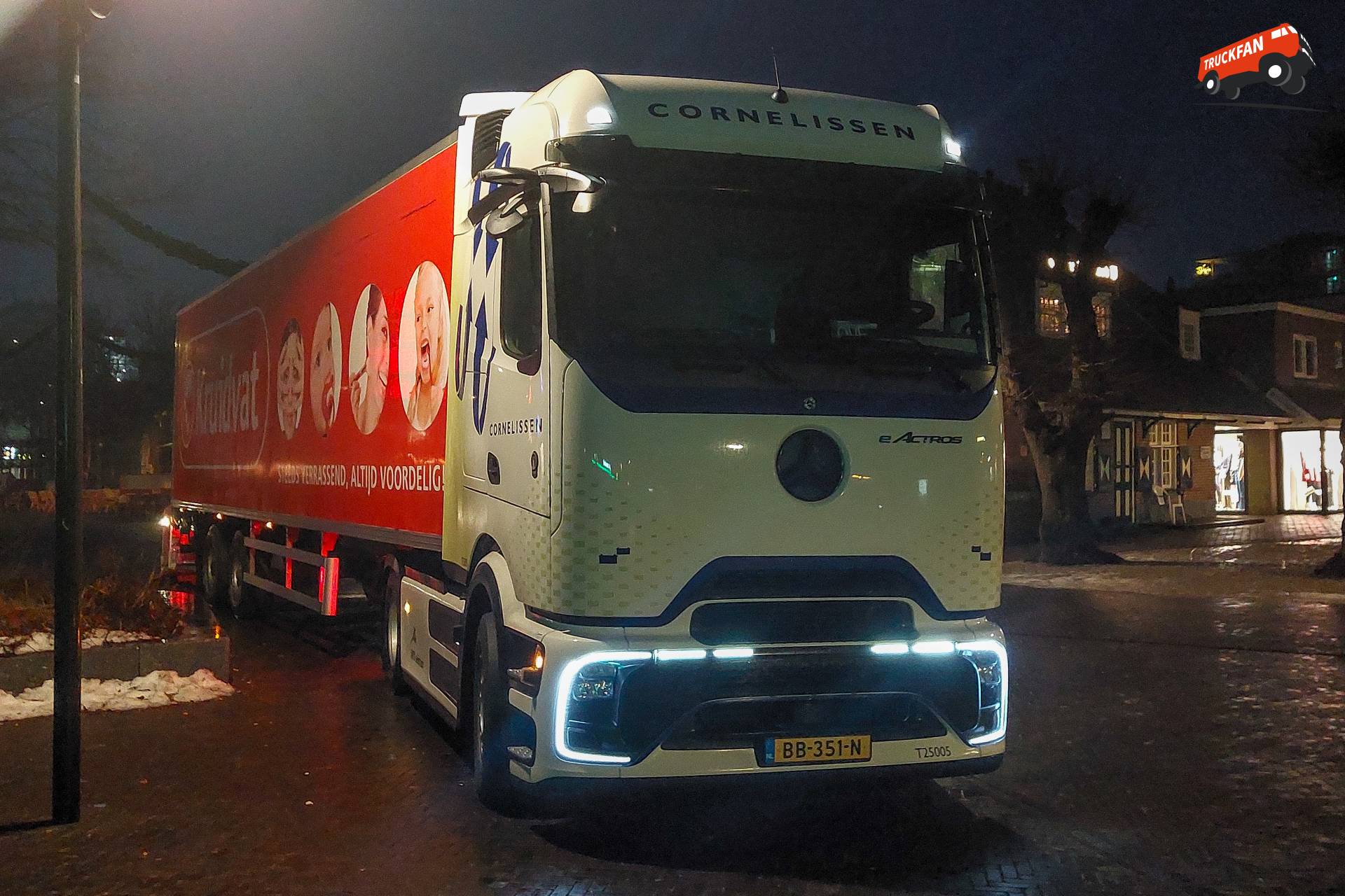 Mercedes Benz eActros 600 van Cornelissen Transport in Emmen