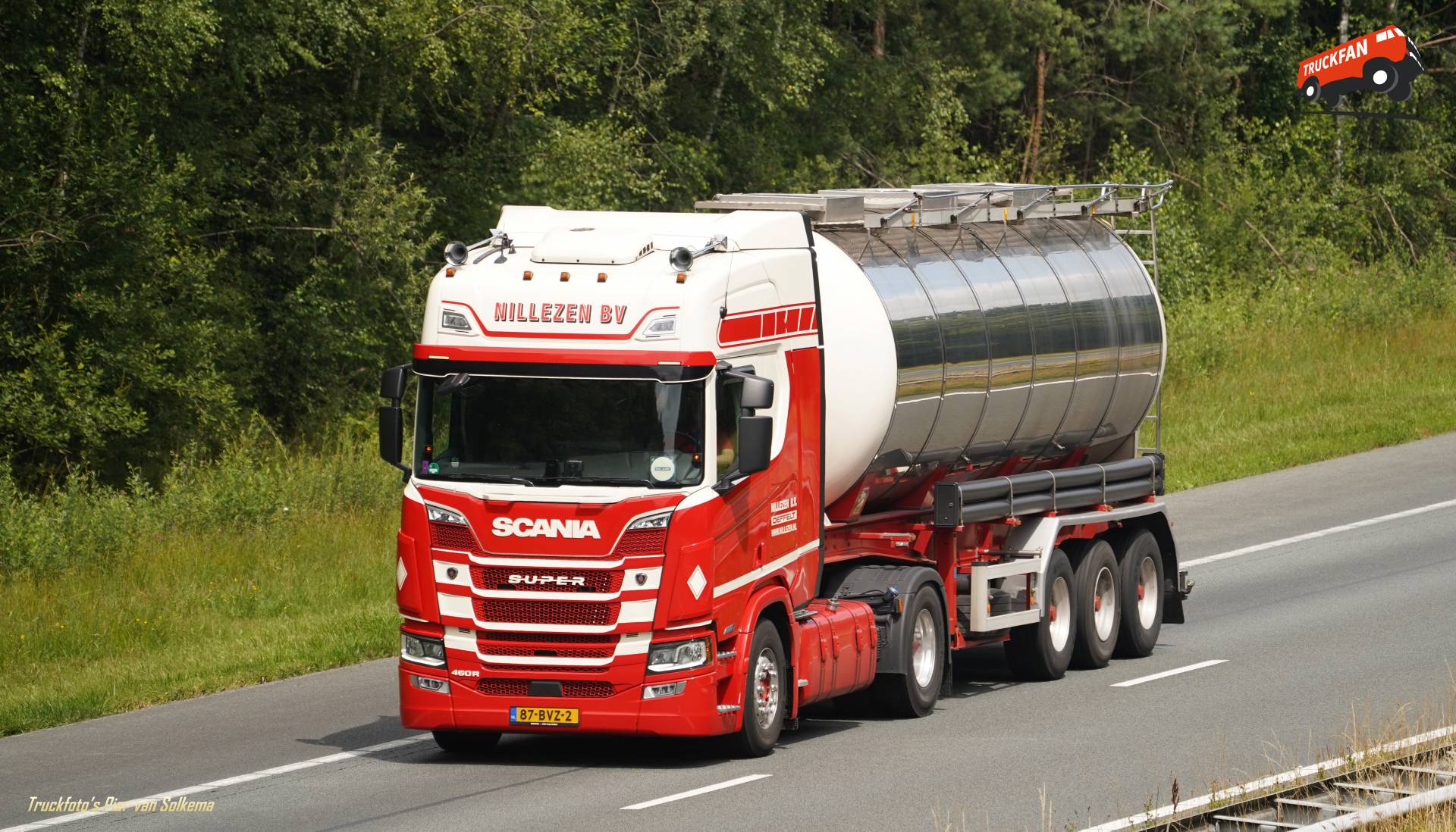 Scania 460R tanktransport bij A1 Oldenzaal