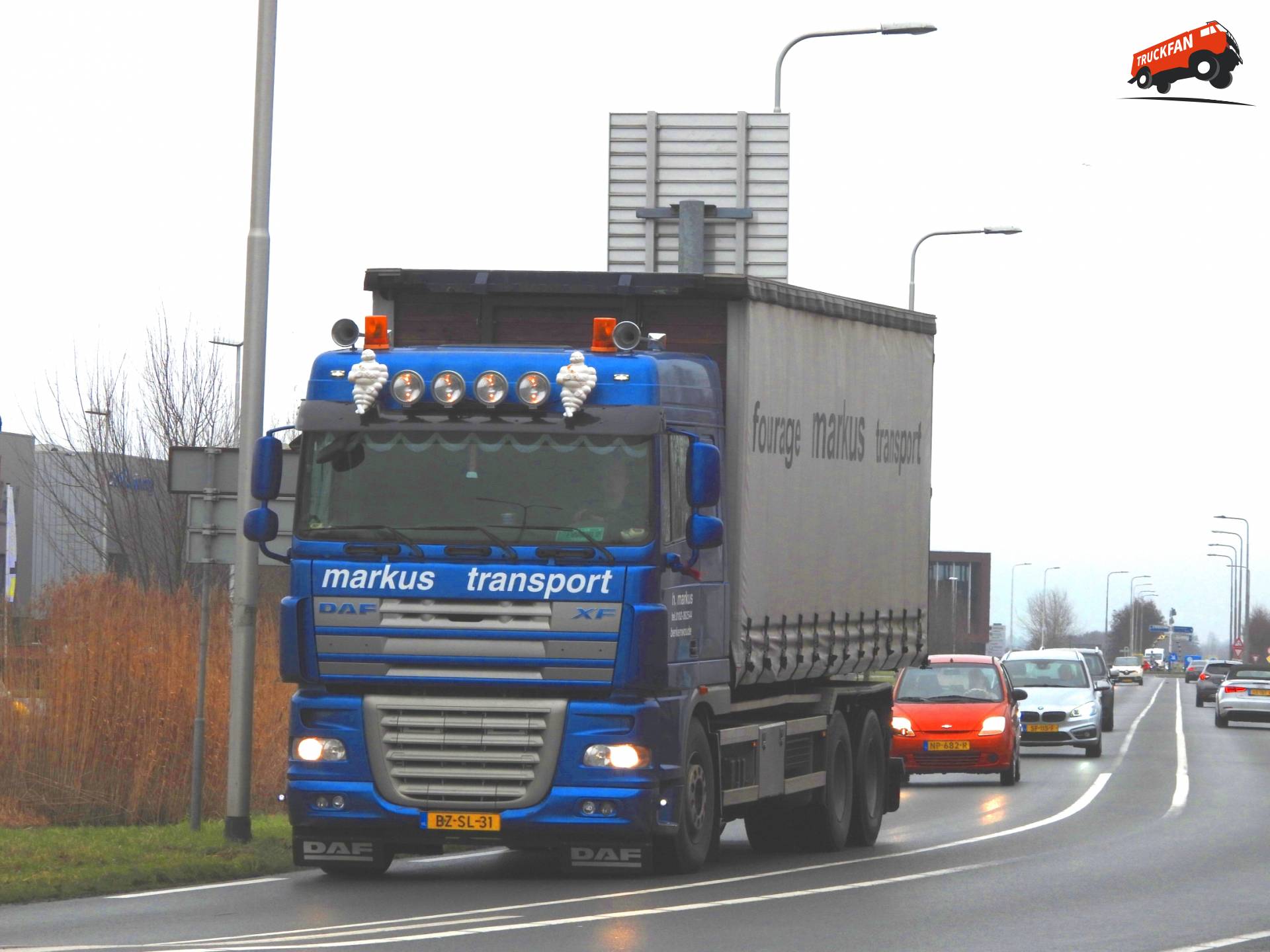DAF XF105 105.410 FAS van Marcus Transport