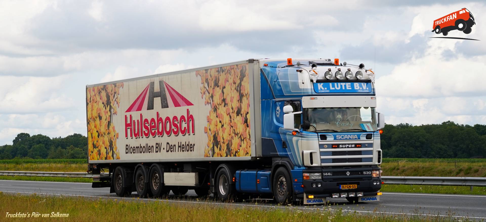 Scania 144L koeltransport bij A28 Hooghalen