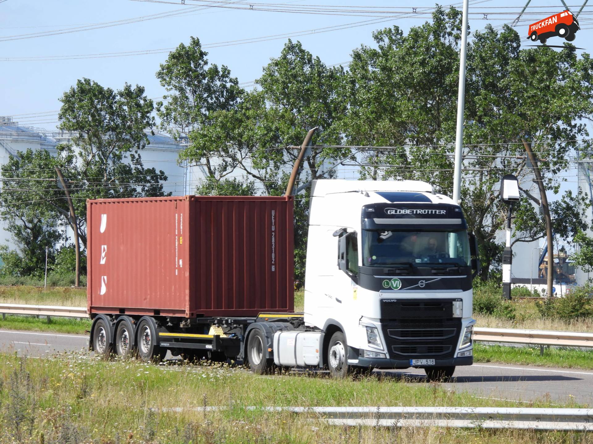 Volvo FH13 500 4x2 truck from Lithuania