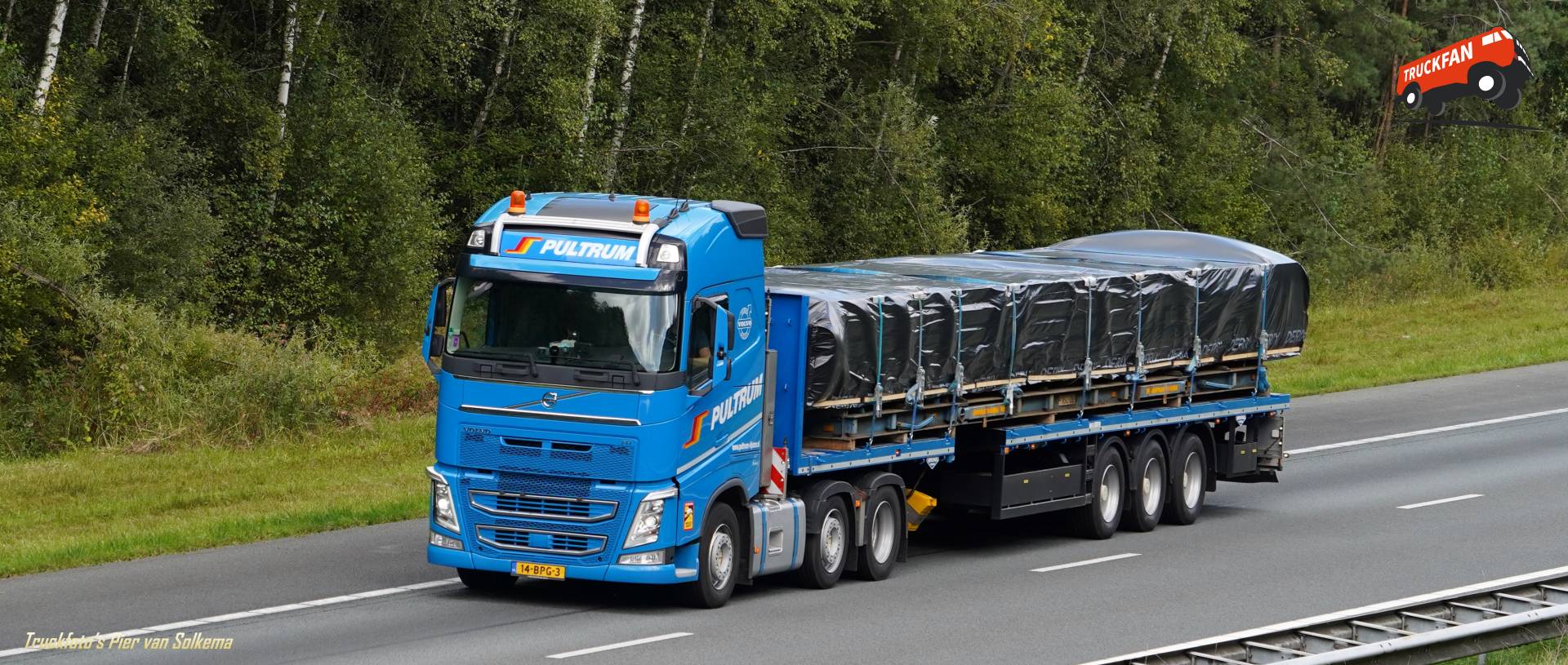 Volvo FH4 vrachtwagen Pultrum