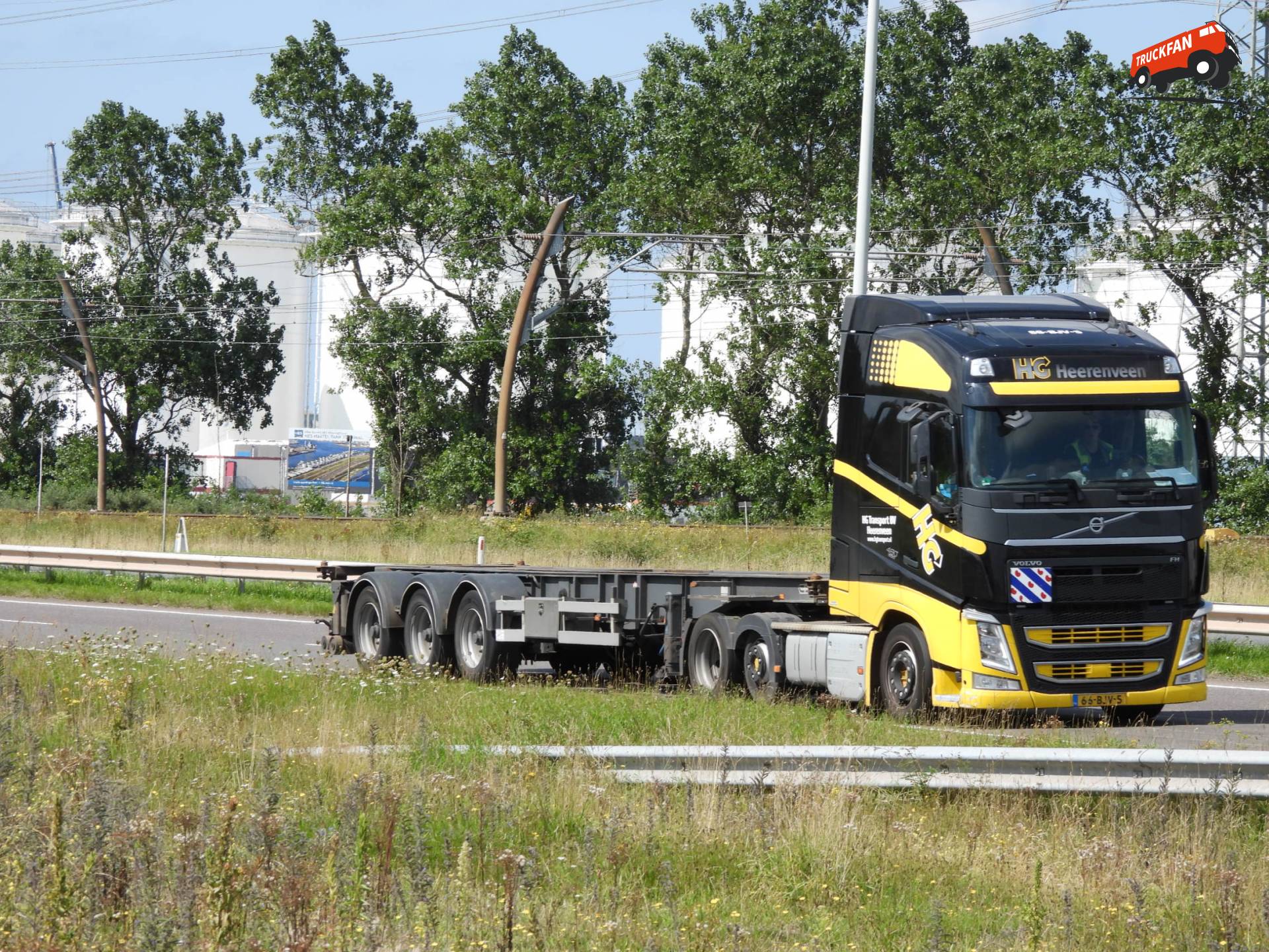 Volvo FH13 460 4x2 vrachtwagen op N15