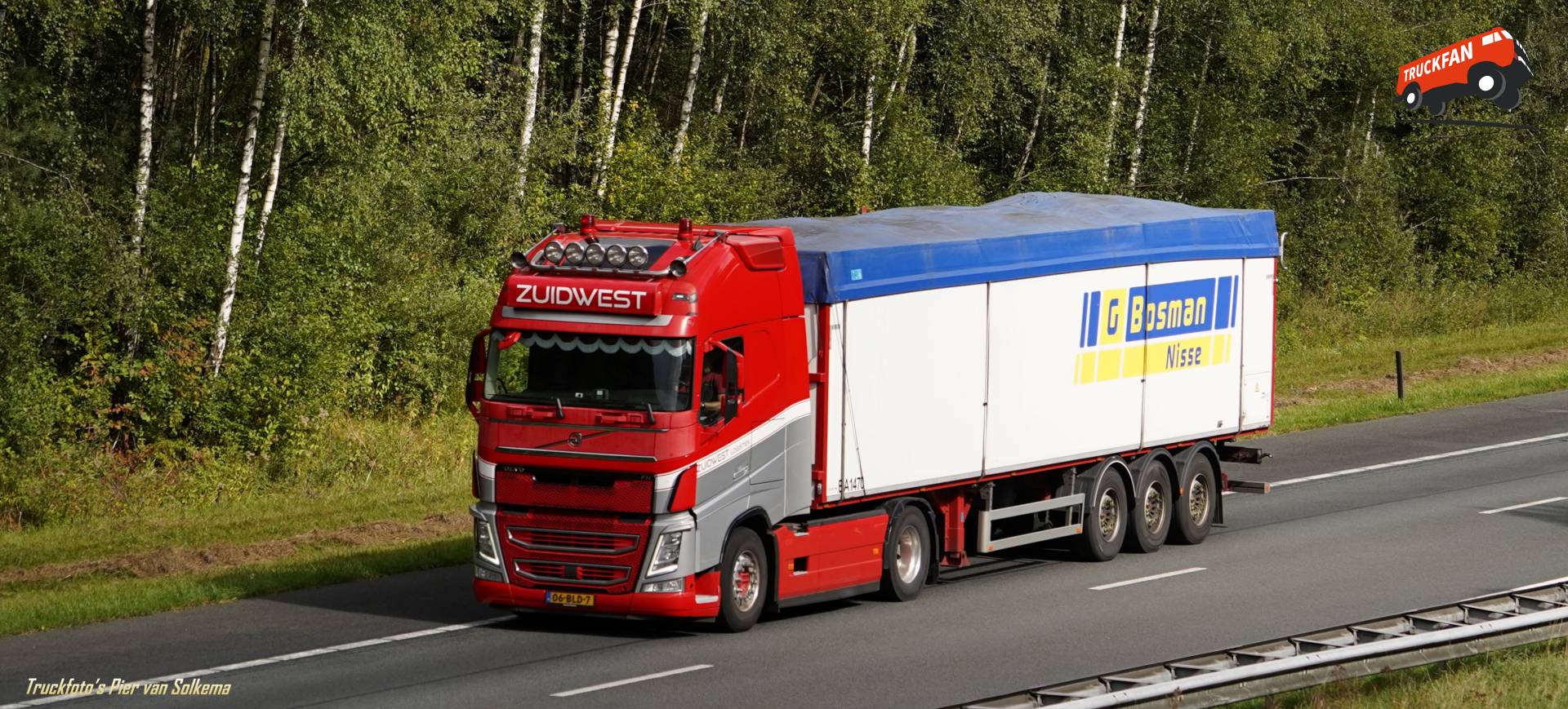 Volvo FH4 vrachtwagen op A1 Oldenzaal