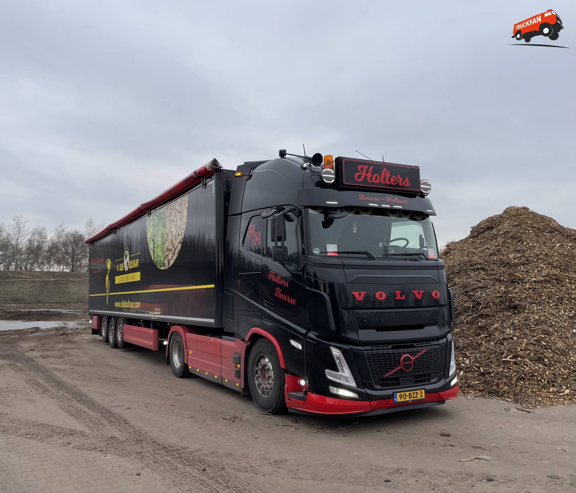 Volvo FH vrachtwagen van Holters uit Buurse