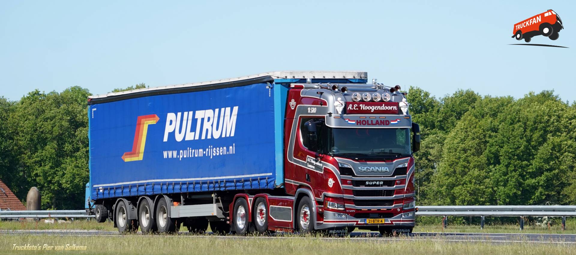 Scania R580 truck bij A7 Joure