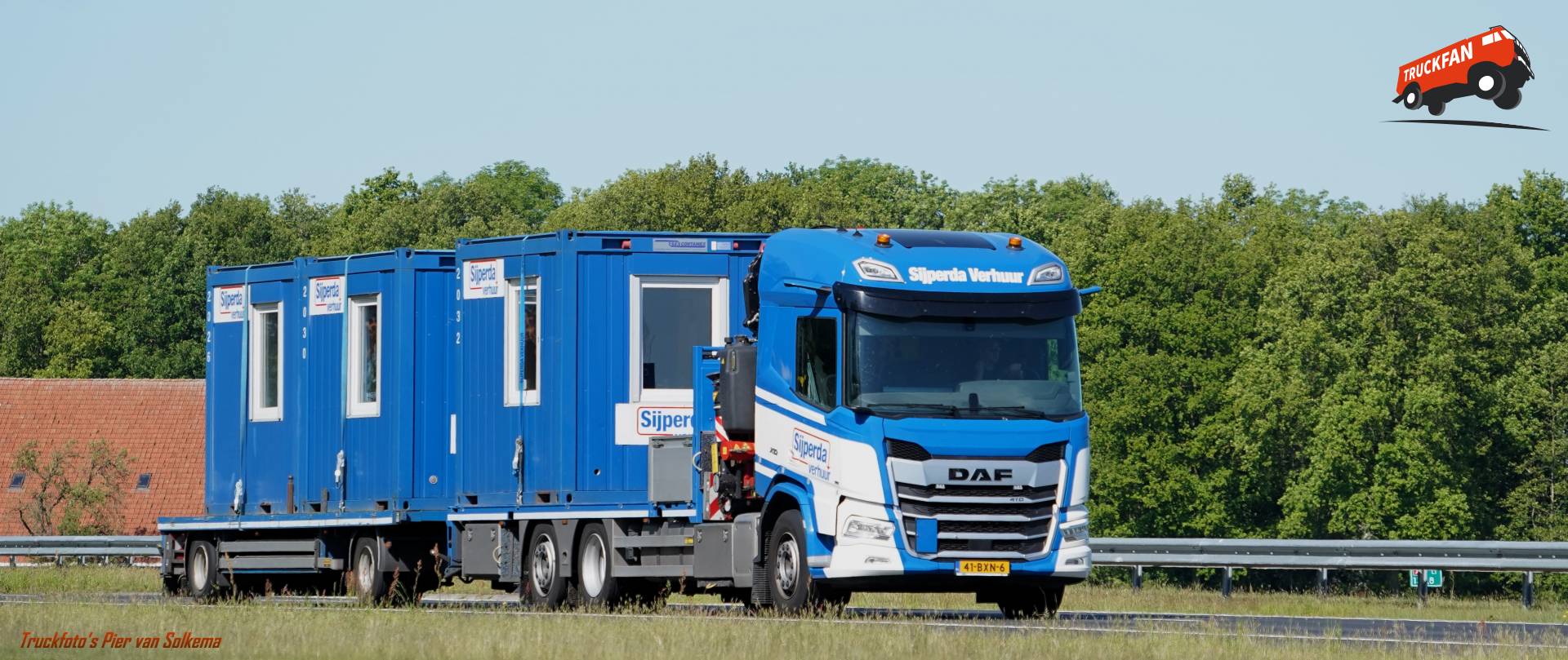 DAF XD vrachtwagen bij A7 Joure