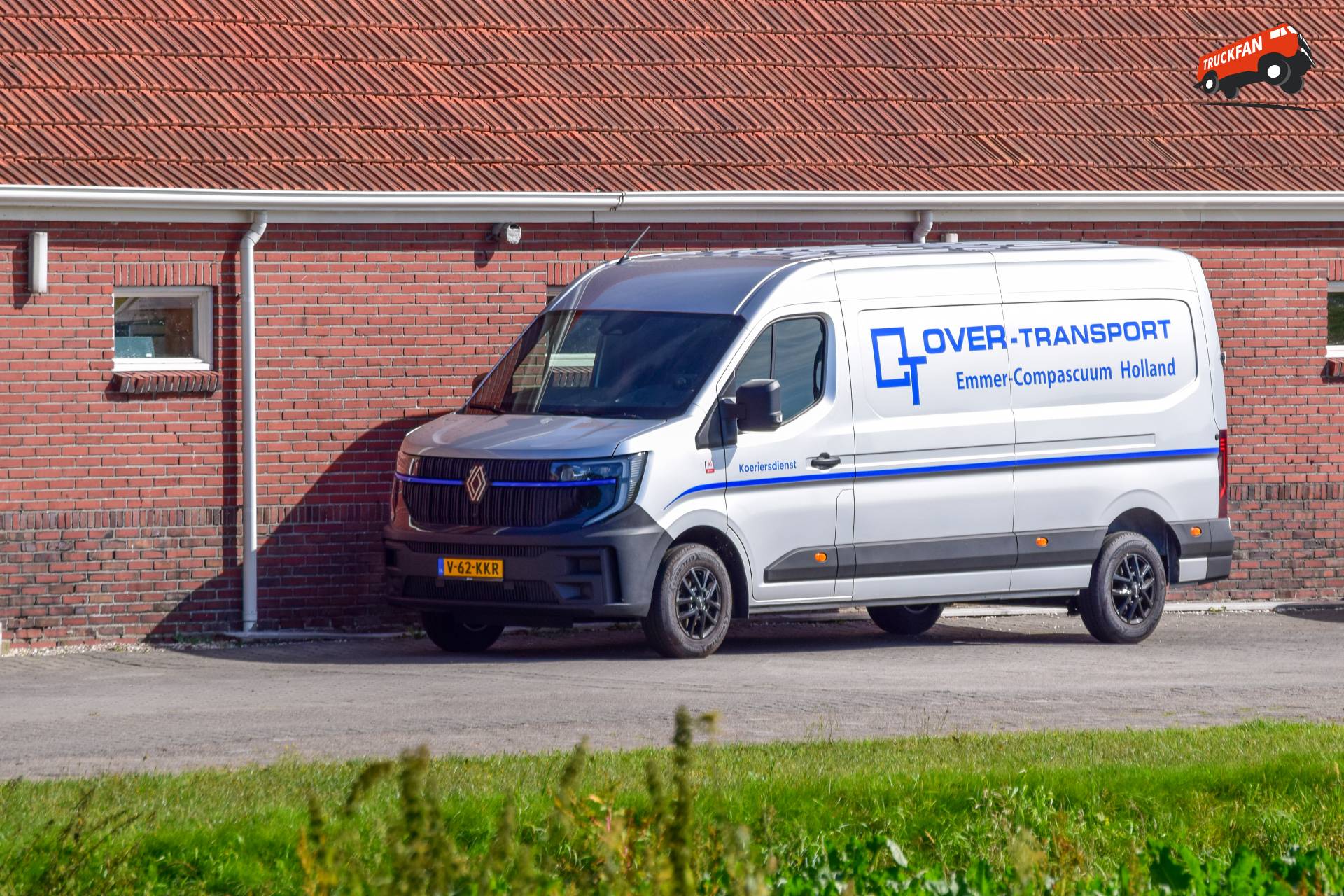 Renault Master bij Over Transport Emmercompascuum