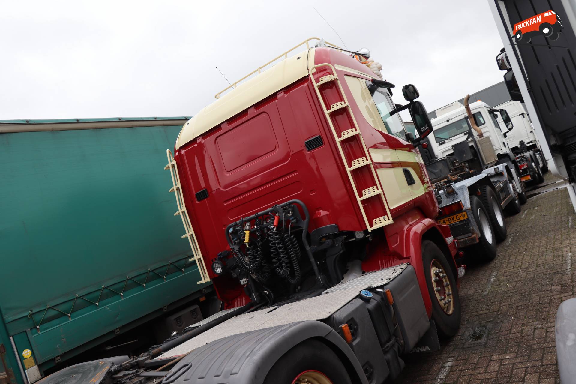 Scania R450 bij binnenkomst Kleyn Trucks