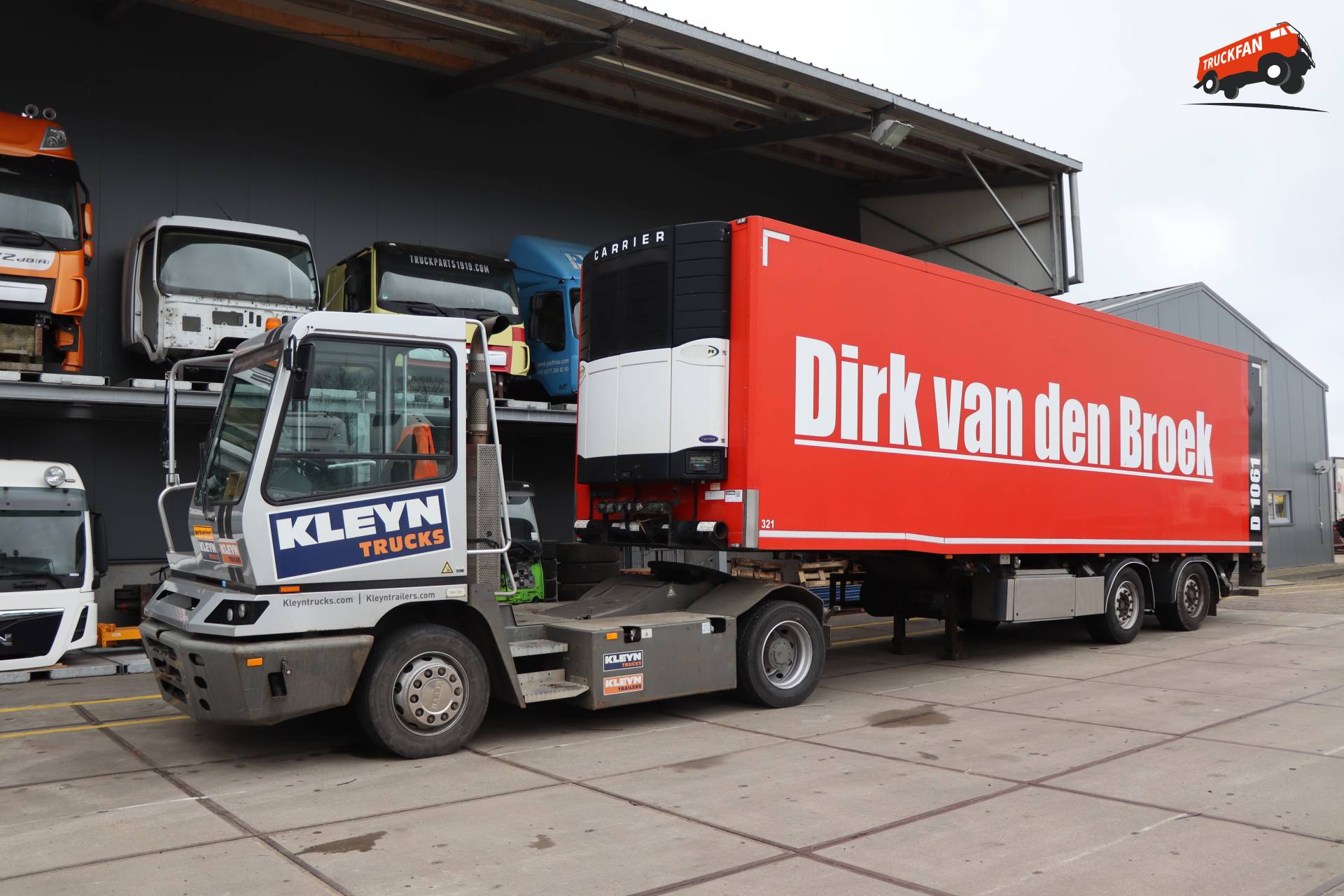 D-Tec CT-35-02B oplegger bij binnenkomst Kleyn Trucks