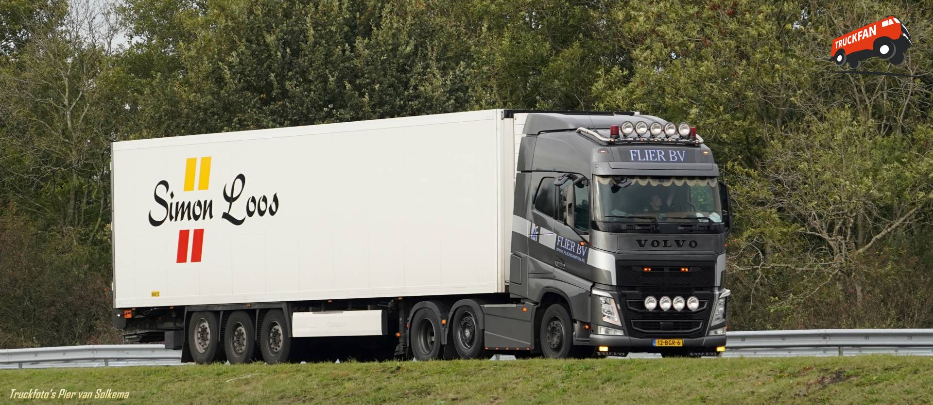 Volvo FH4 koeltransport op locatie A7 Sneek