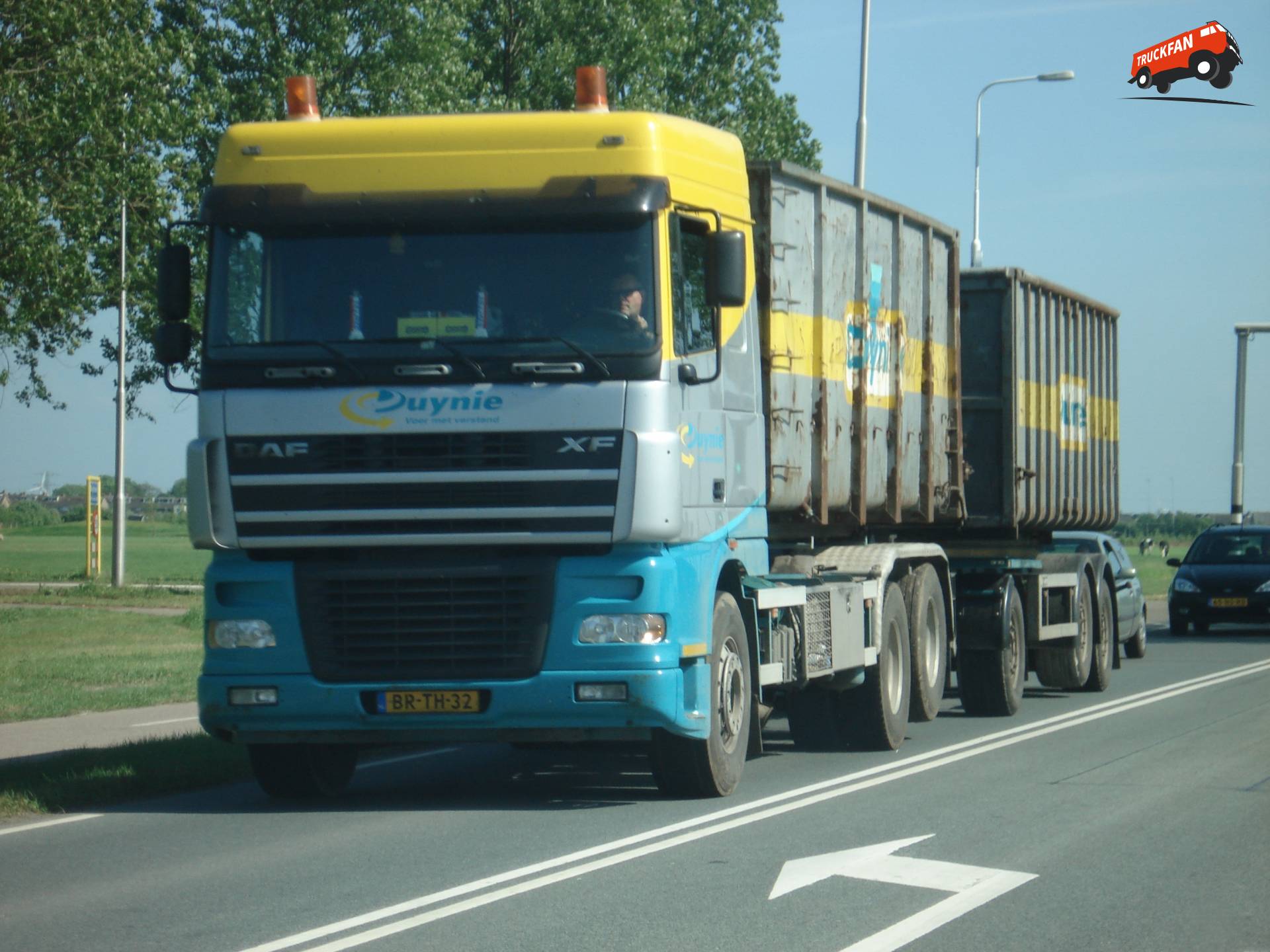 DAF XF95 vrachtwagen van Duynie
