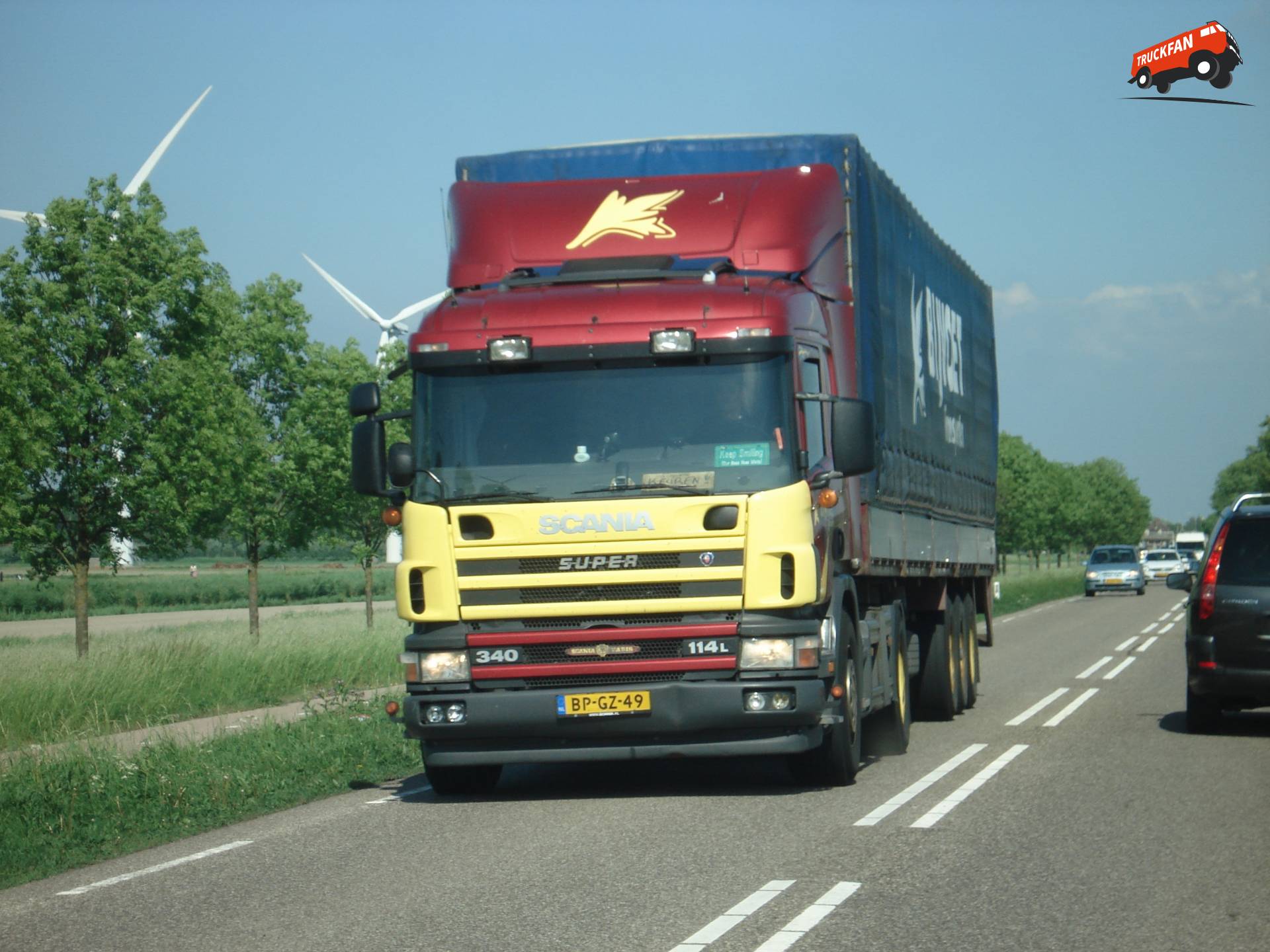 Scania 114 vrachtwagen van Bijvoet Transporten B.V.