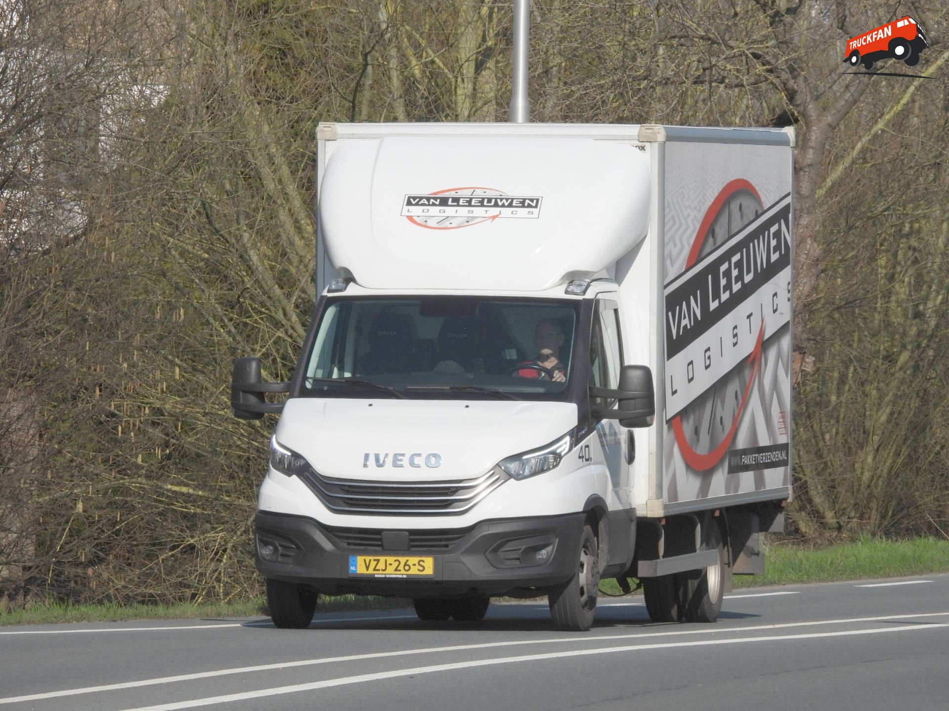 Iveco Daily bij Henri Dunantplein Schoonhoven 2026