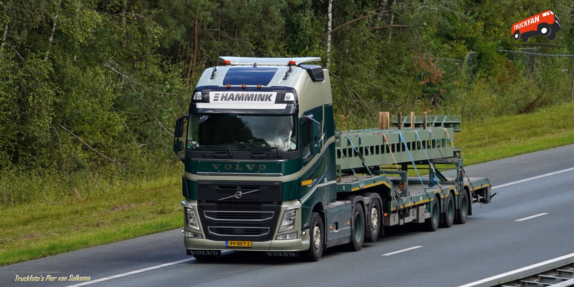 Volvo FH4 vrachtwagen bij A1 Oldenzaal