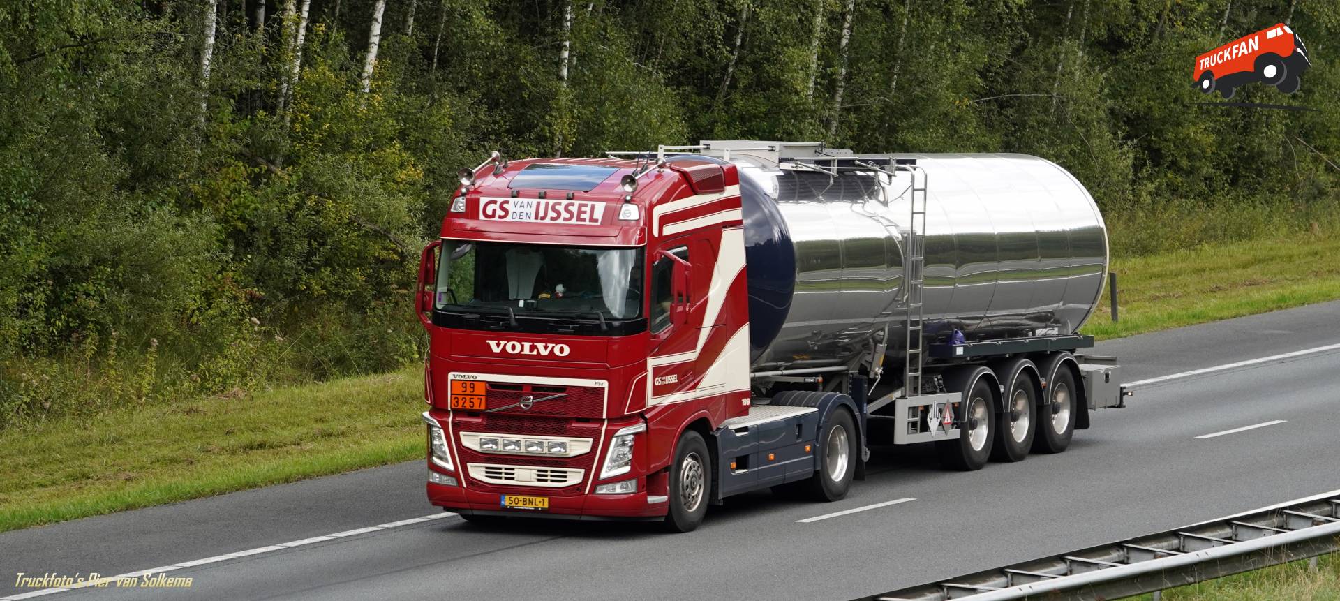 Volvo FH4 vrachtwagen van van den IJssel