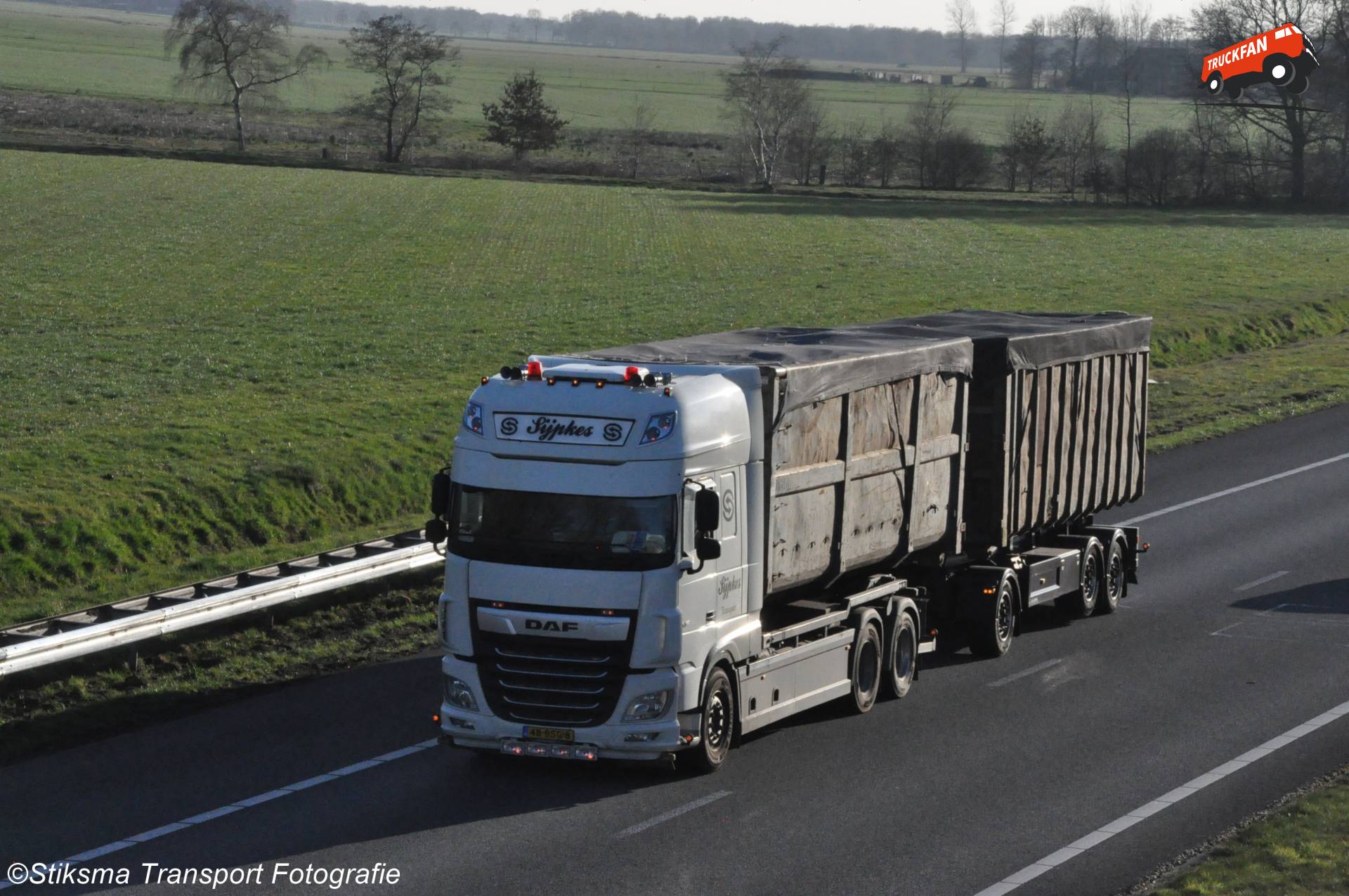 DAF XF vrachtwagen van Sijpkes Transport