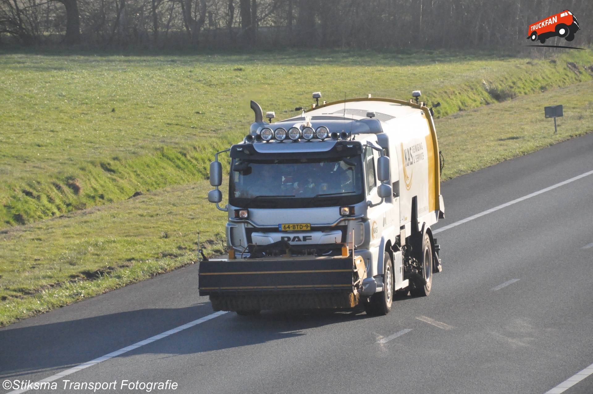 DAF CF Veegvrachtwagen van Kas Reiniging & Service