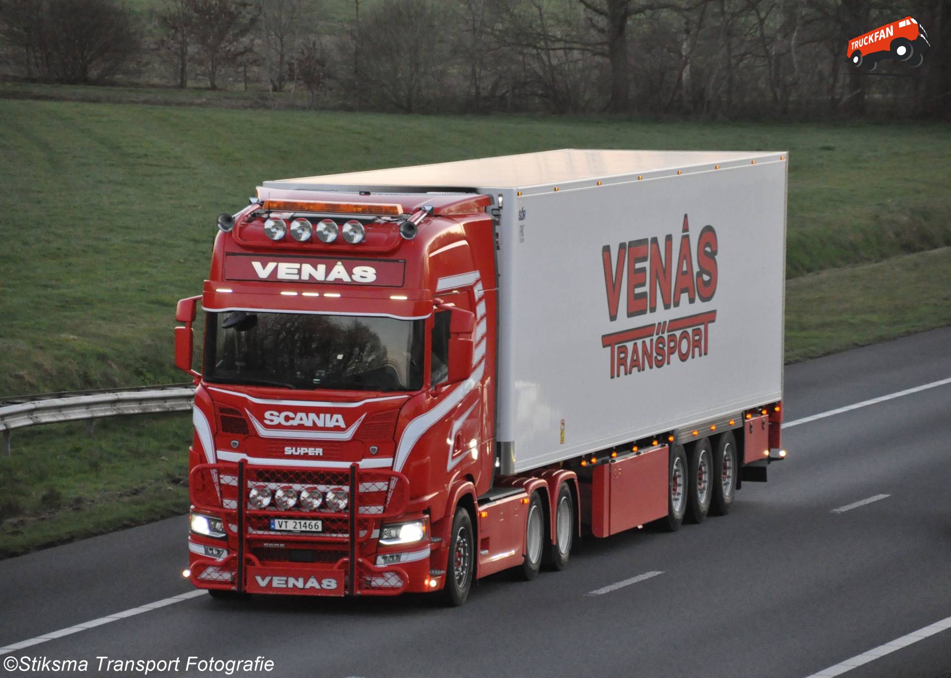 Scania S-serie vrachtwagen van Venas Transport
