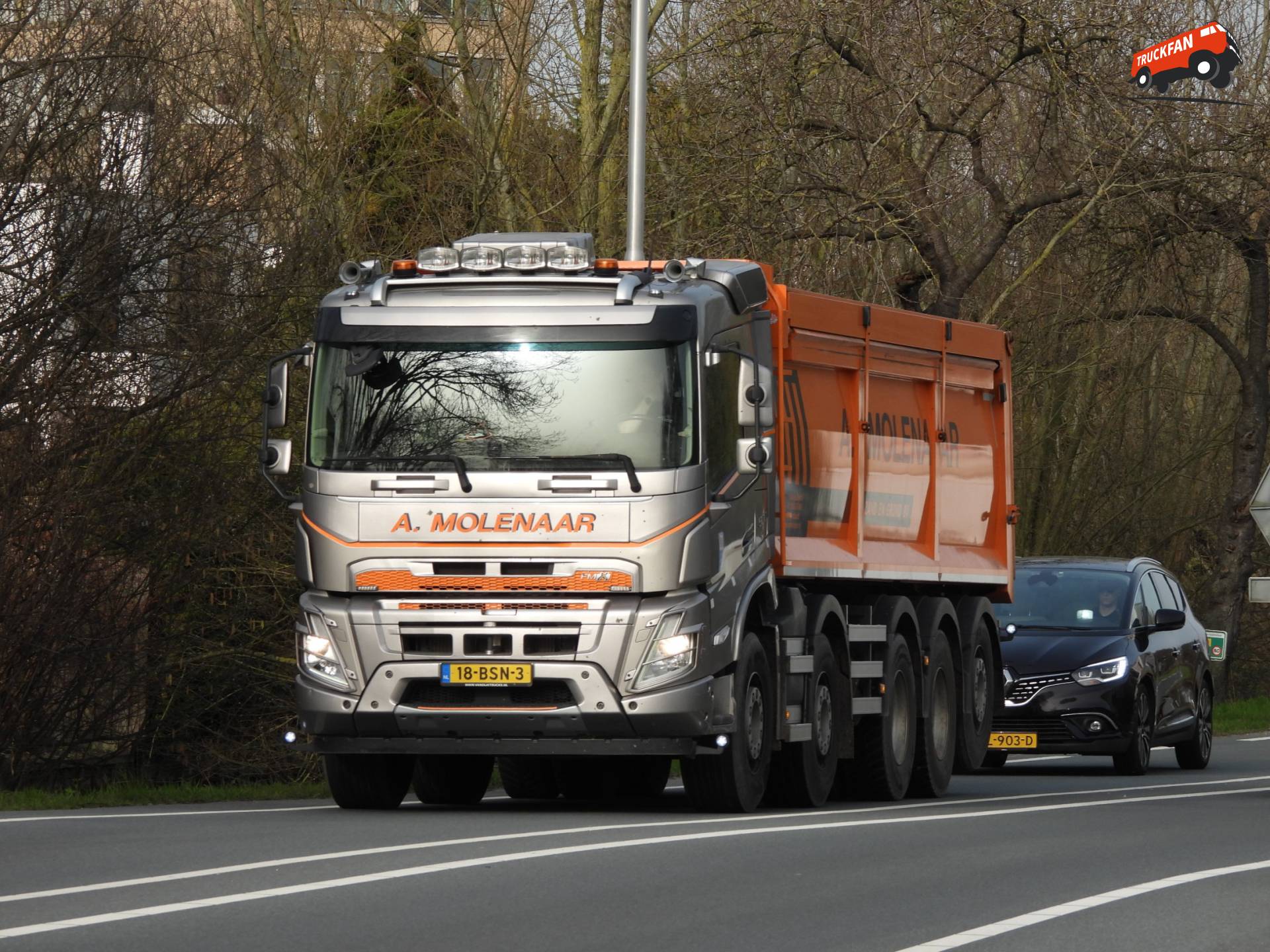 Volvo FMX 500 10x4-6 vrachtwagen bij Schoonhoven