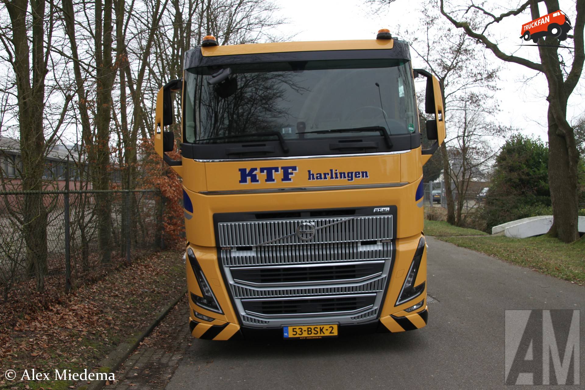 Volvo FH16 vrachtwagen van KTF op locatie