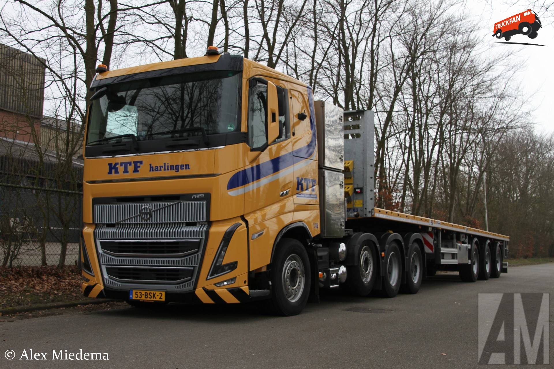 Volvo FH16 en Max Trailer van KTF