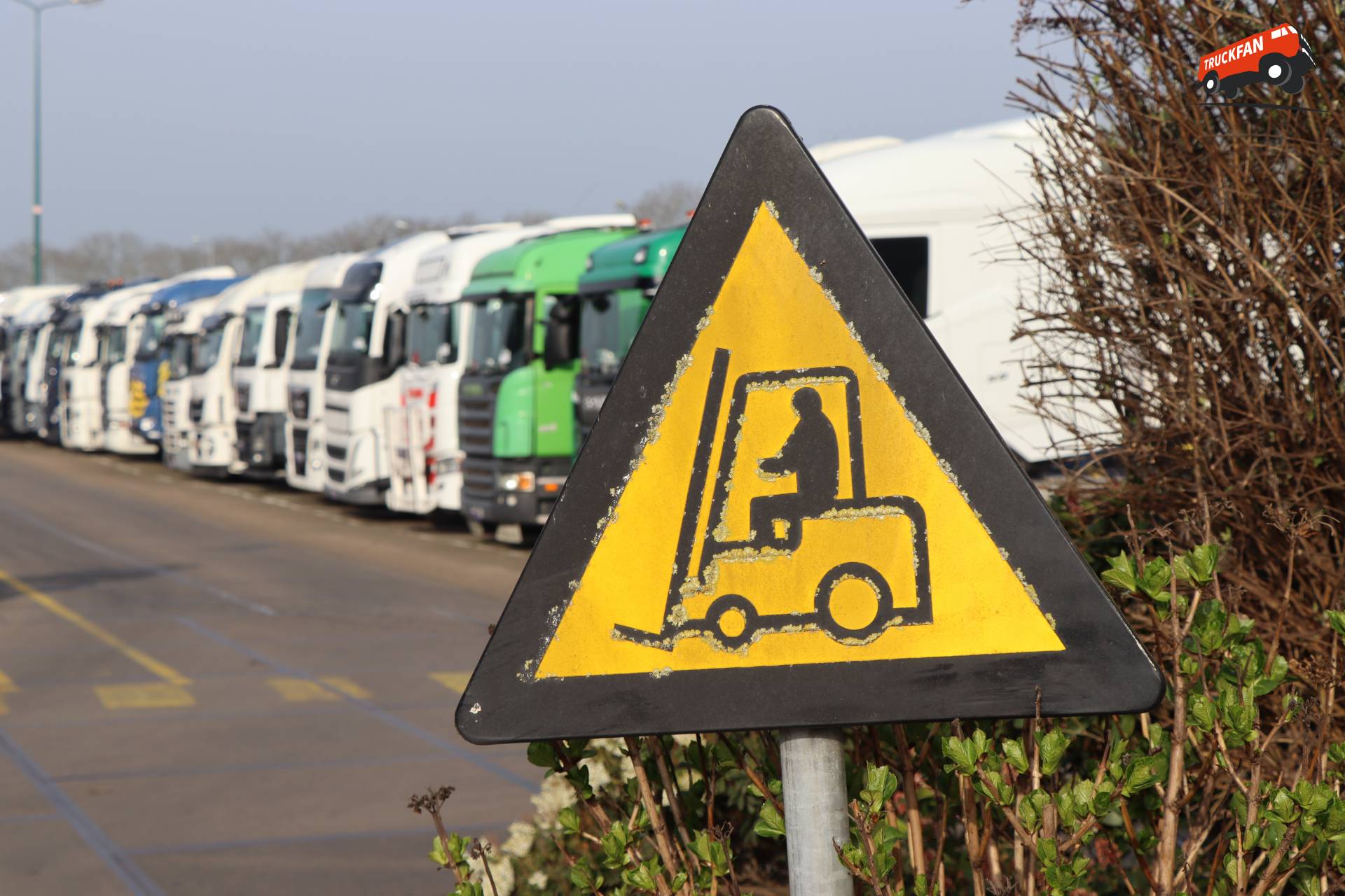 Klassiek verkeersbord op het Kleyn terrein