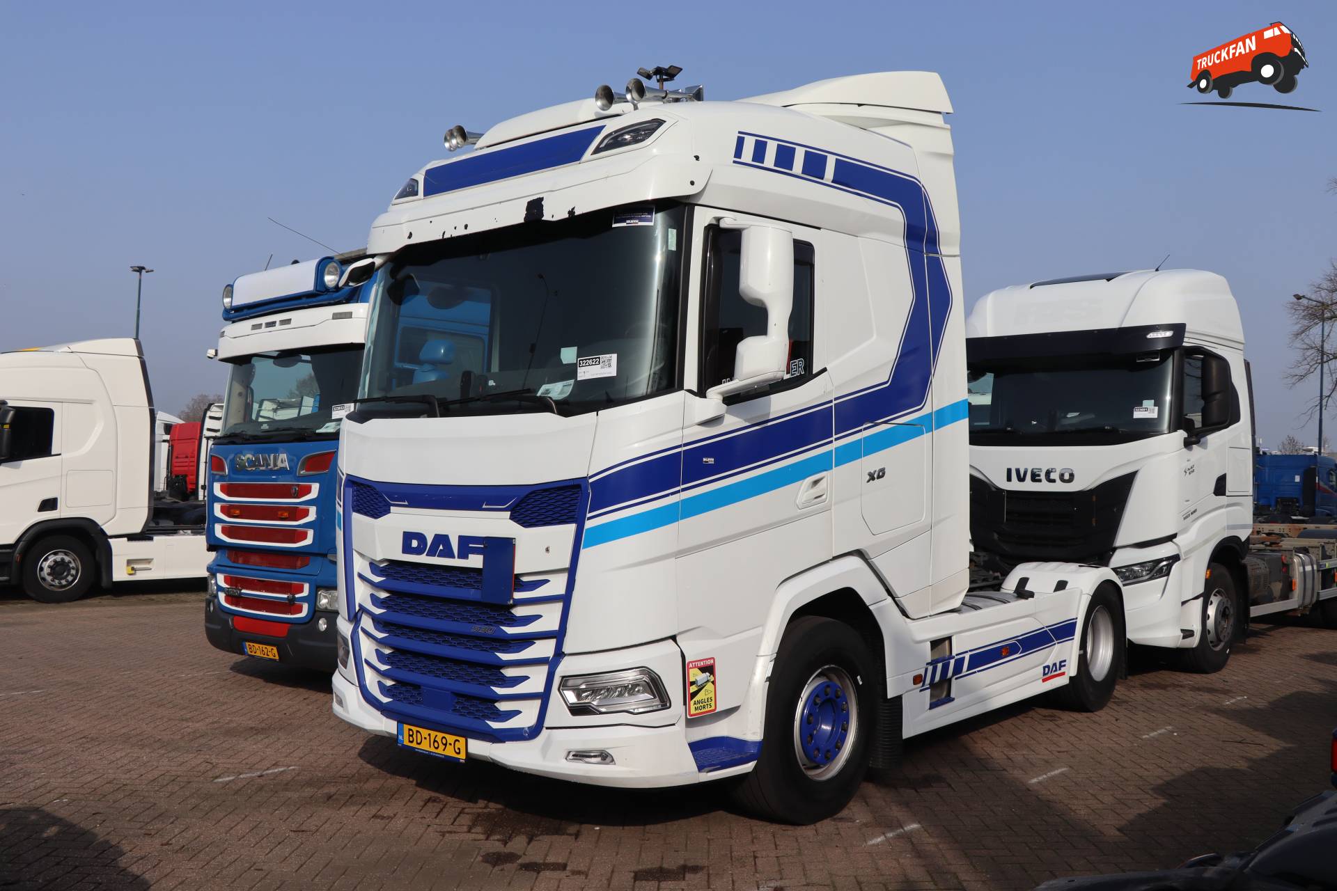 DAF XG 530 wachtend op transport naar de Nederlandse eindgebruiker die hem aangeschaft heeft