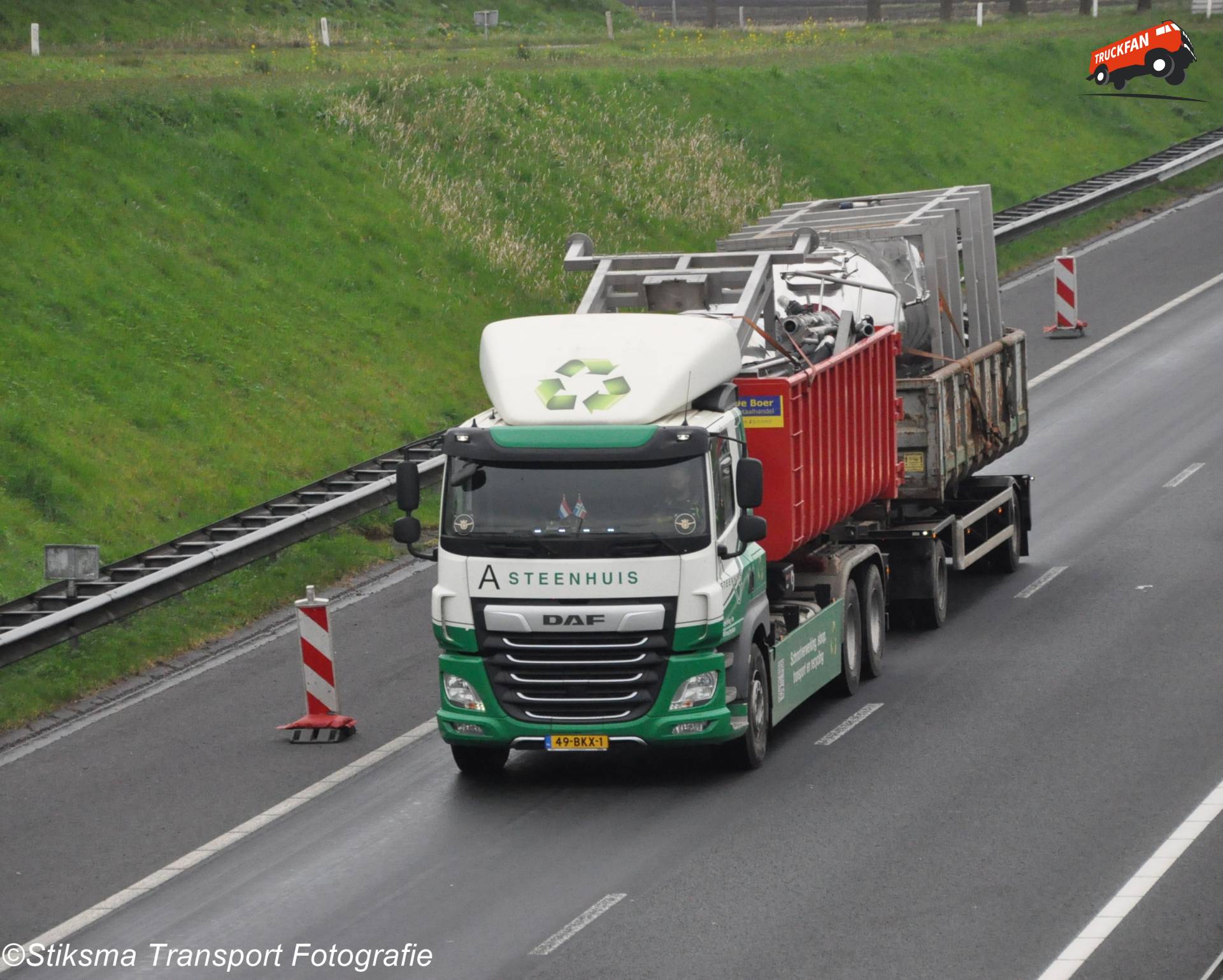 DAF CF Euro 6 vrachtwagen van A Steenhuis Recycling