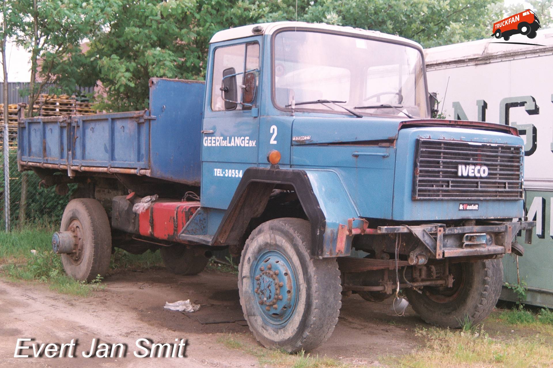 Oude auto 2 bij De Lange