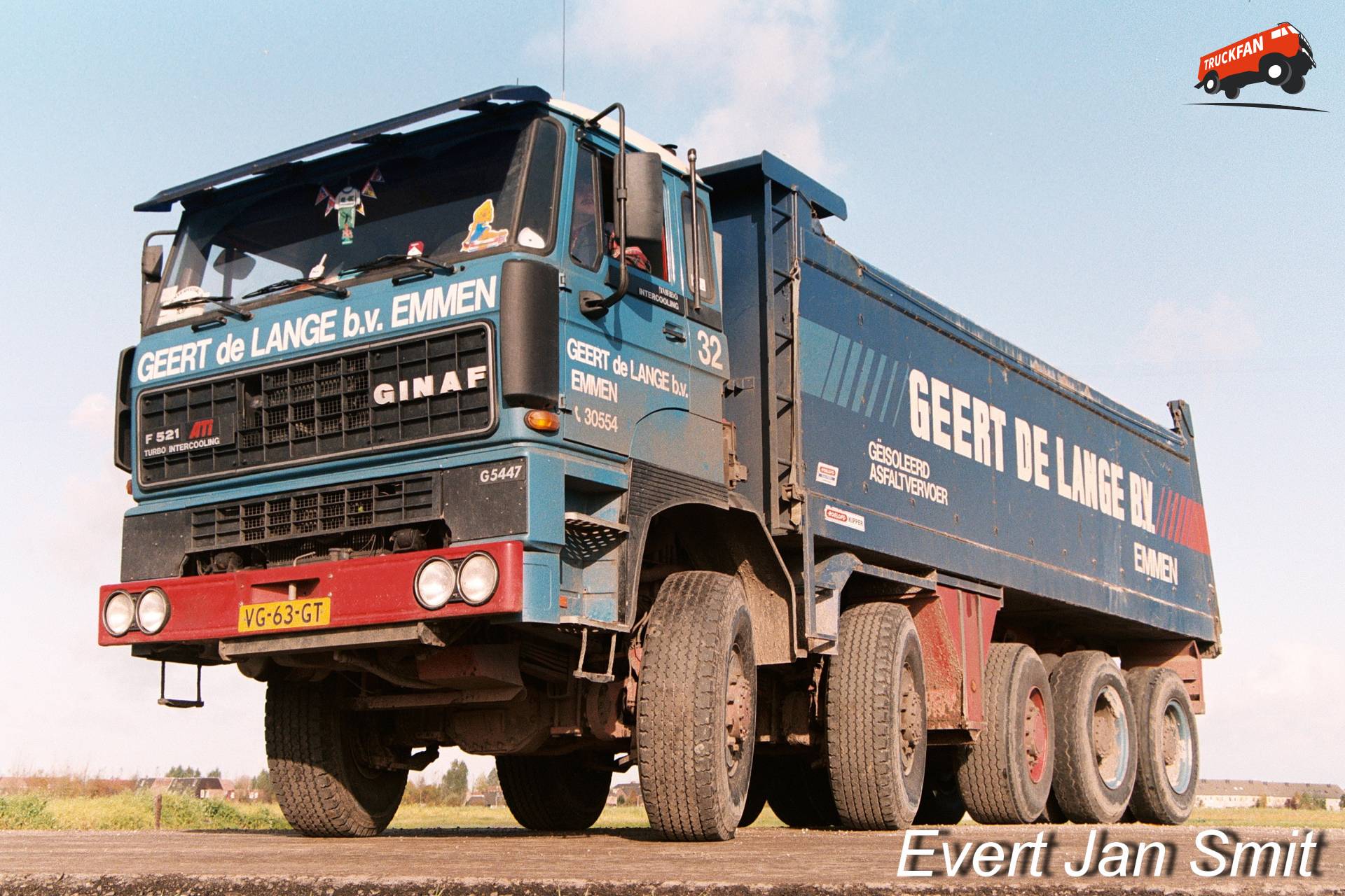 Ginaf F521 kipper met geïsoleerde bak