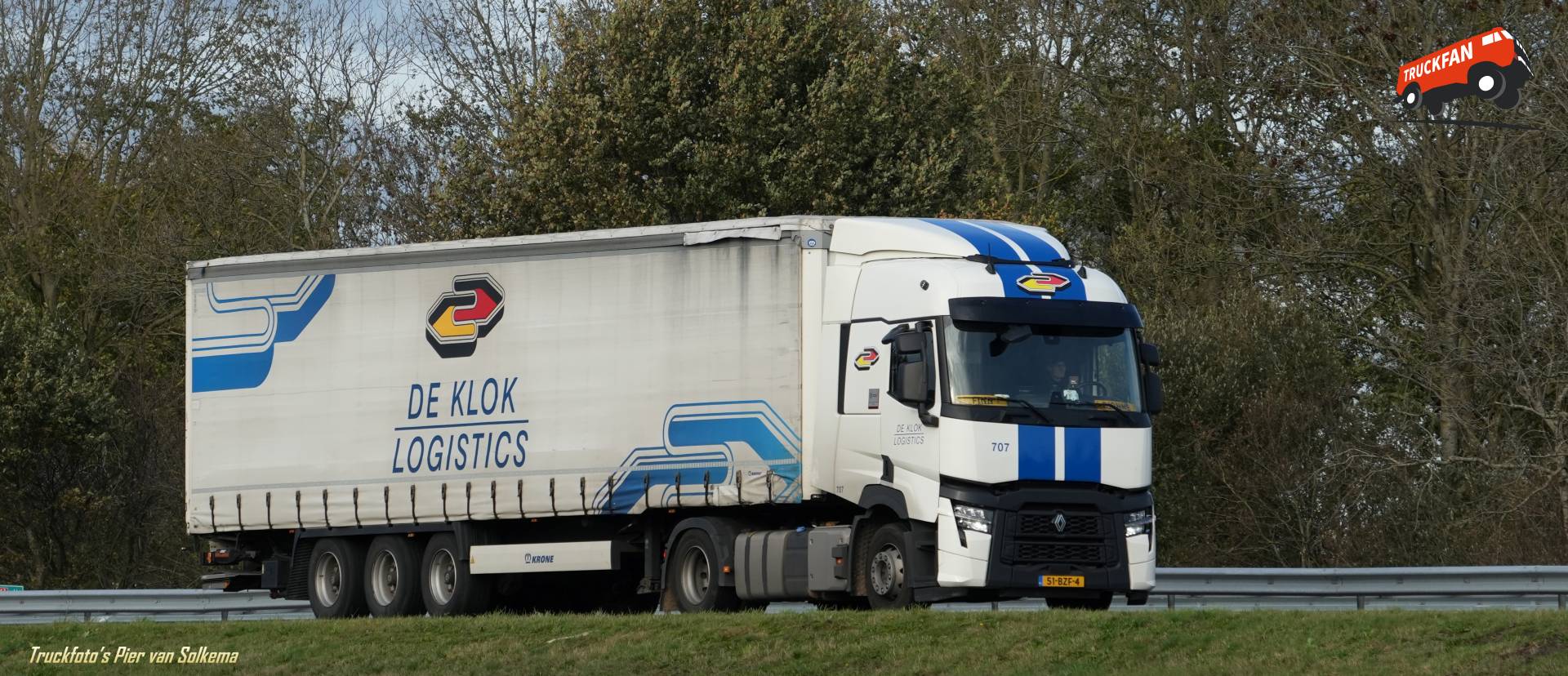 Renault T truck bij de A7 in Sneek
