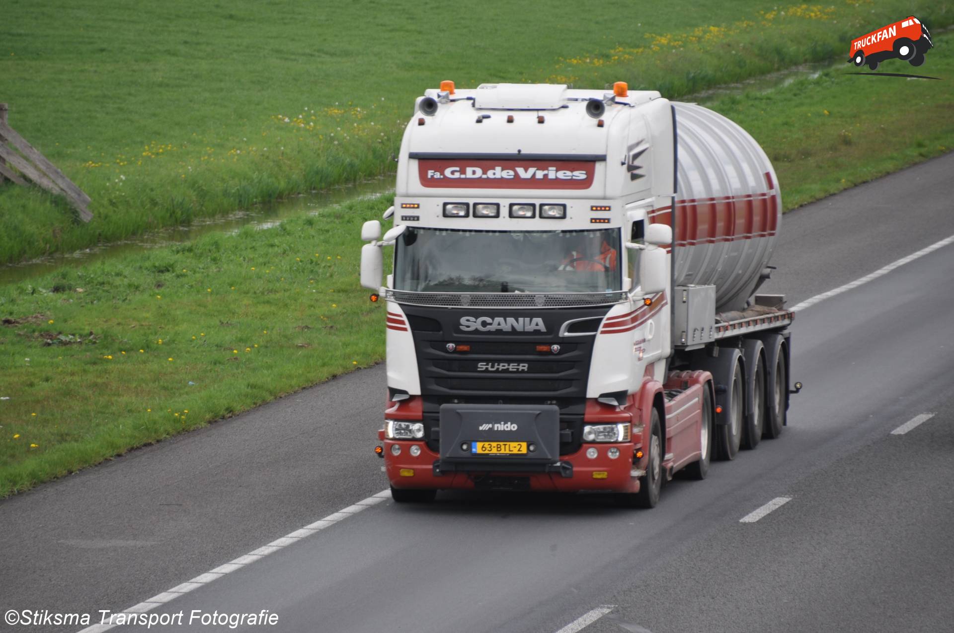 Scania R-serie vrachtwagen van Fa G.D. De Vries