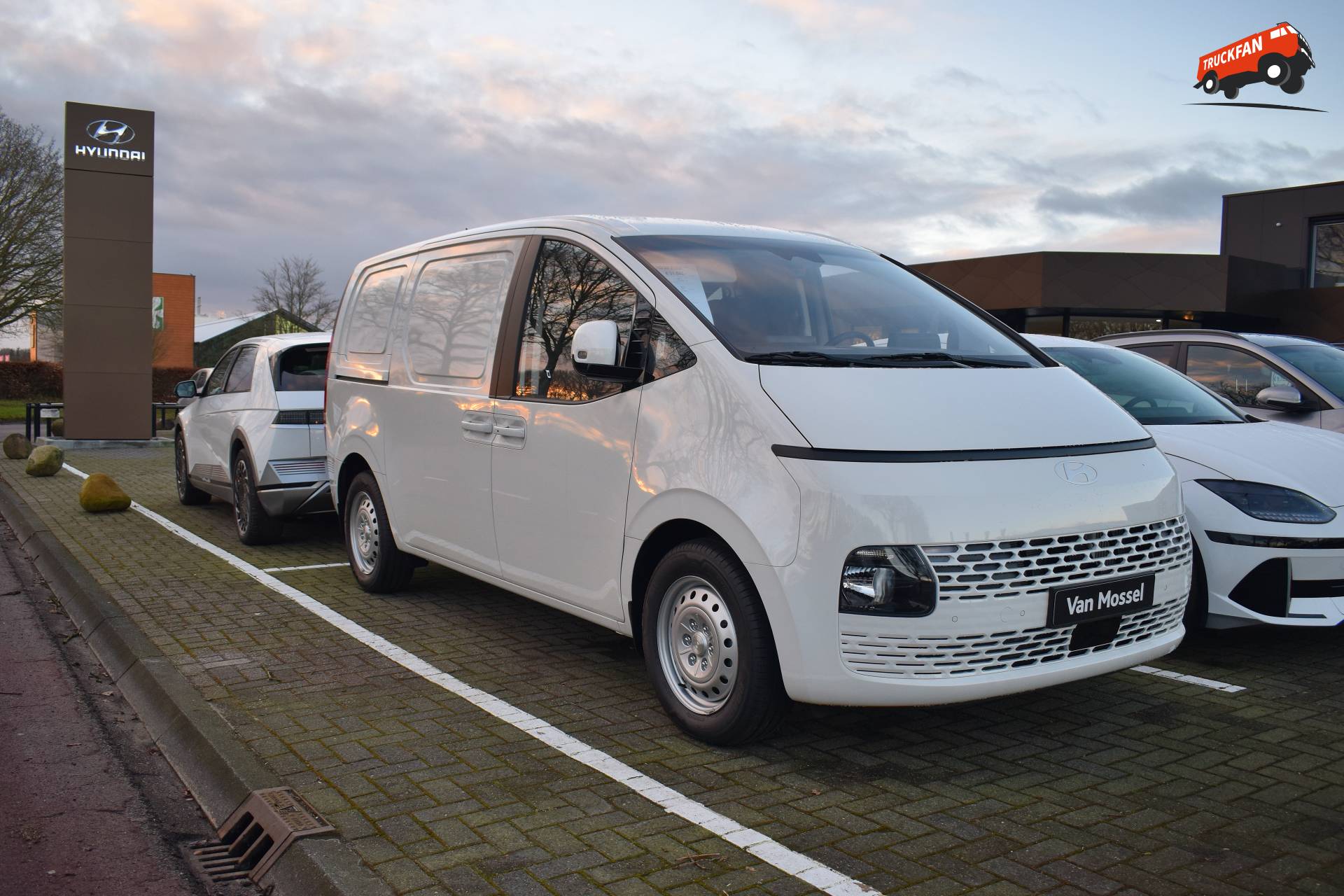Hyundai Staria Van Mossel Emmen