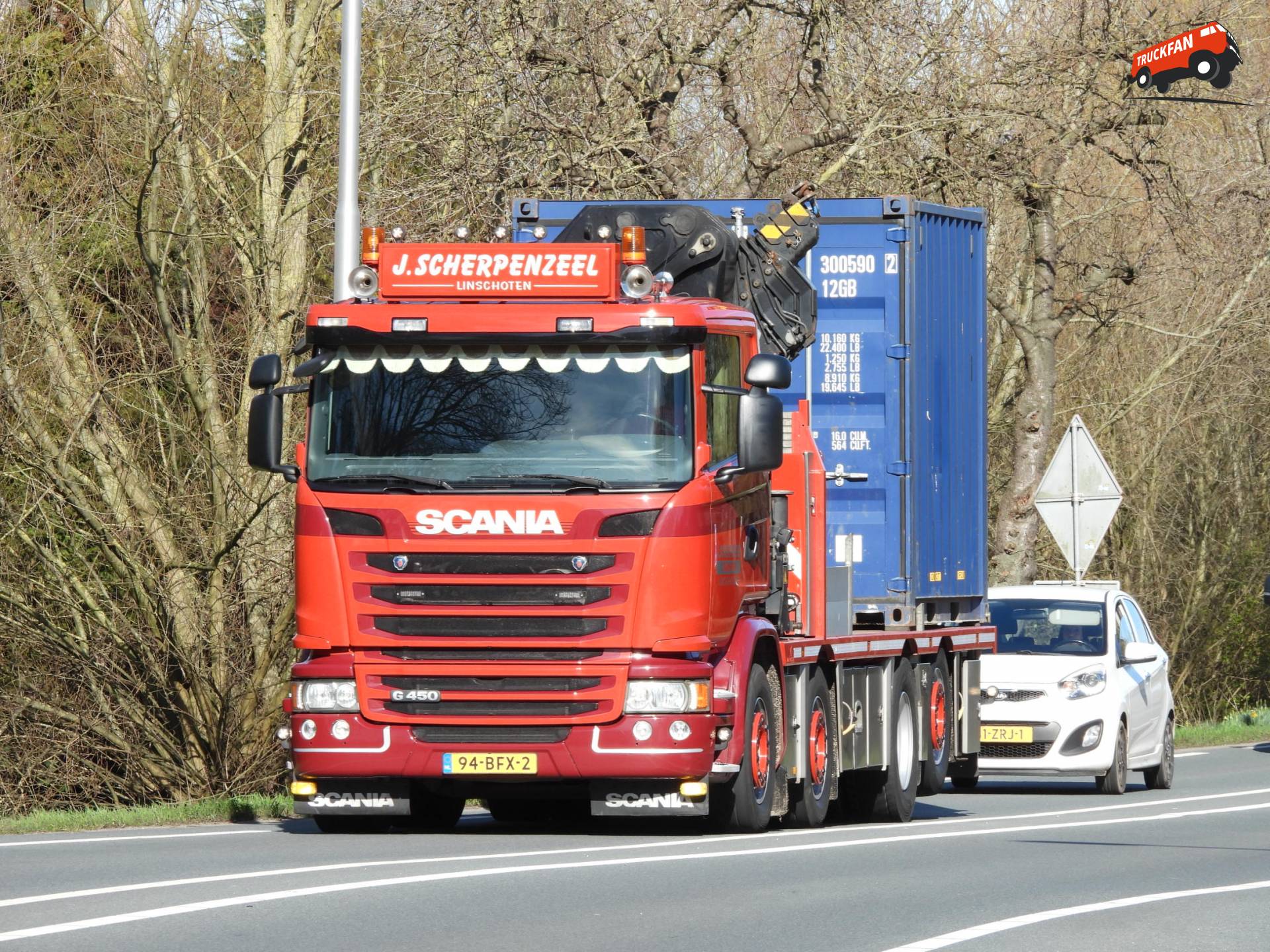 Scania G450 8x2 vrachtwagen bij Schoonhoven