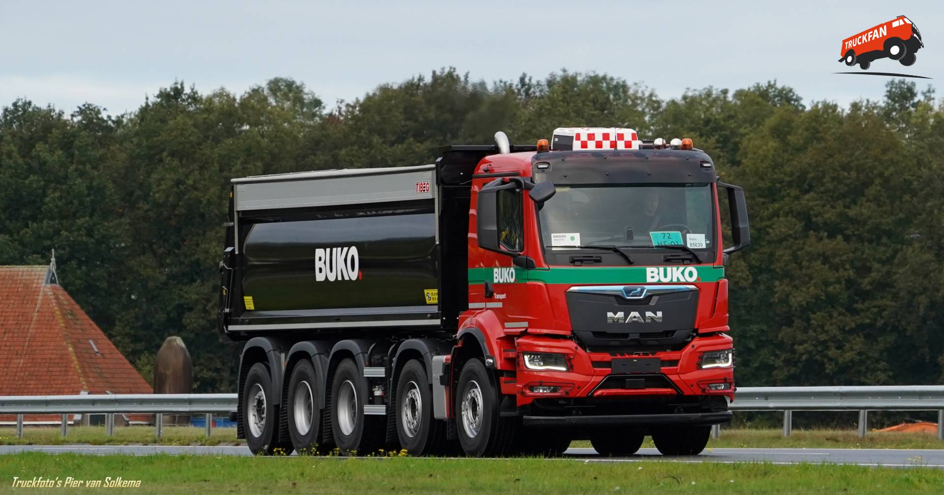 MAN TGS vrachtwagen op A7 bij Joure