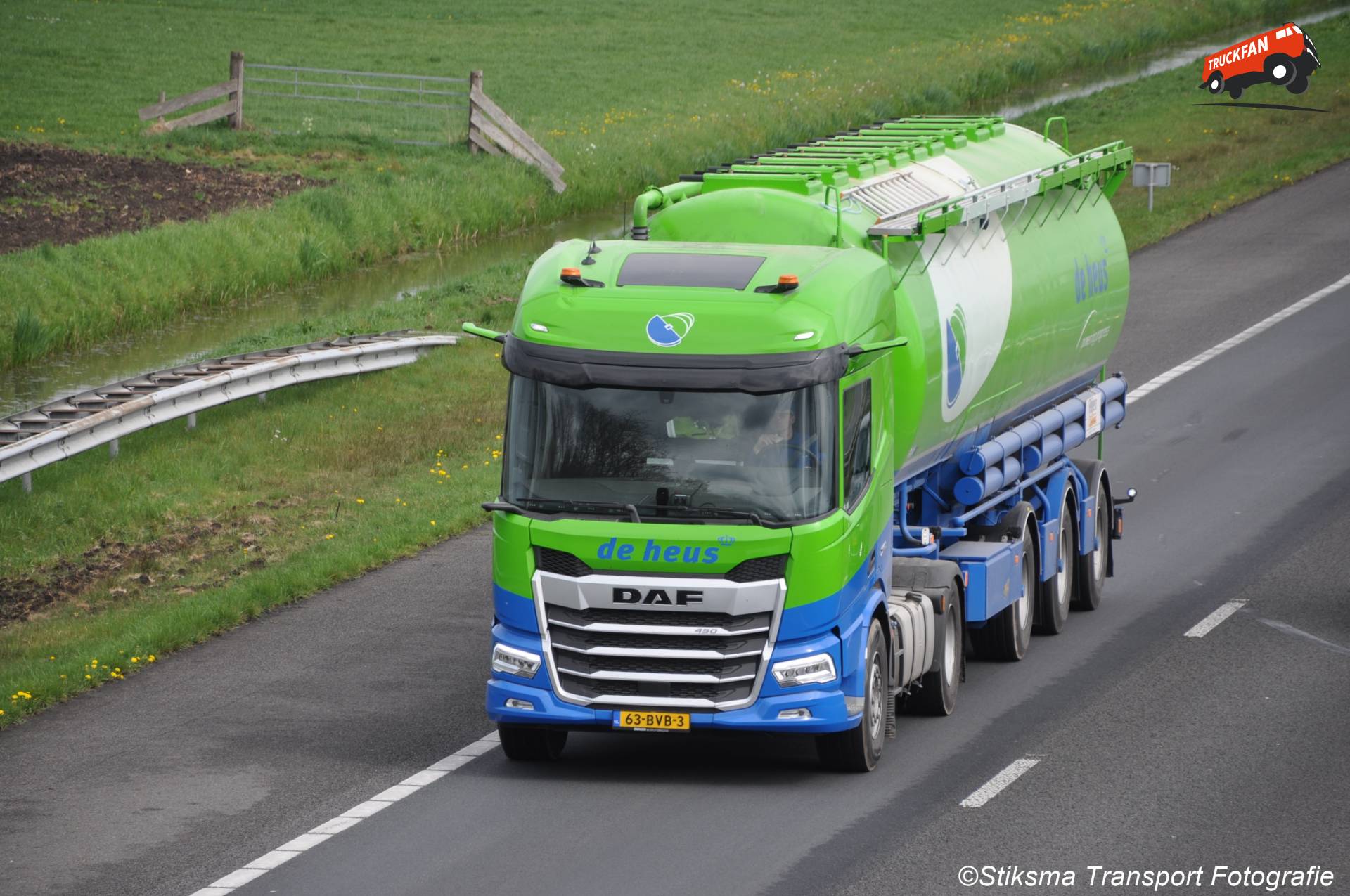 DAF XD bulk transport truck