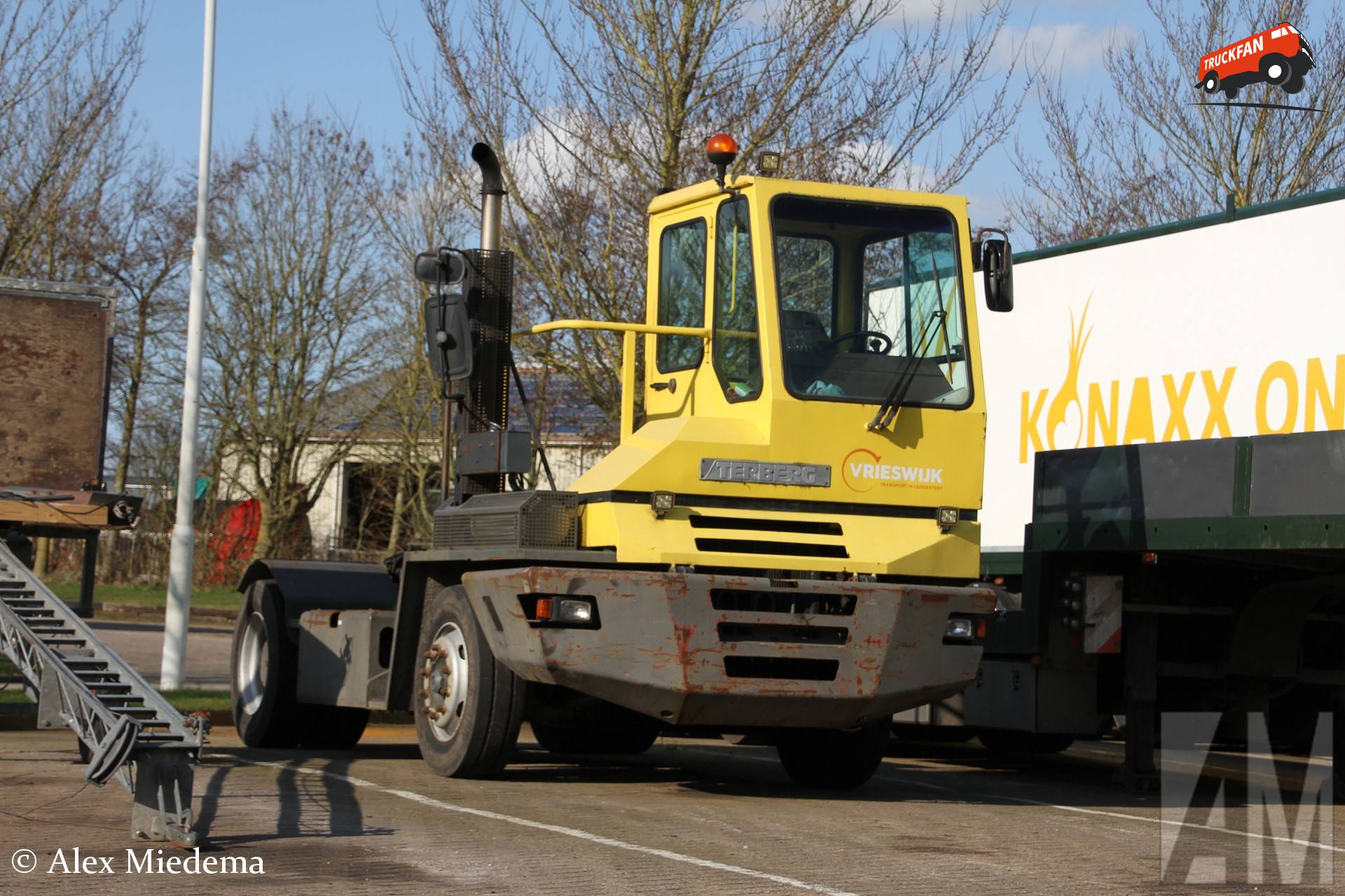 Vrieswijk Minnertsga Terberg terminal trekker