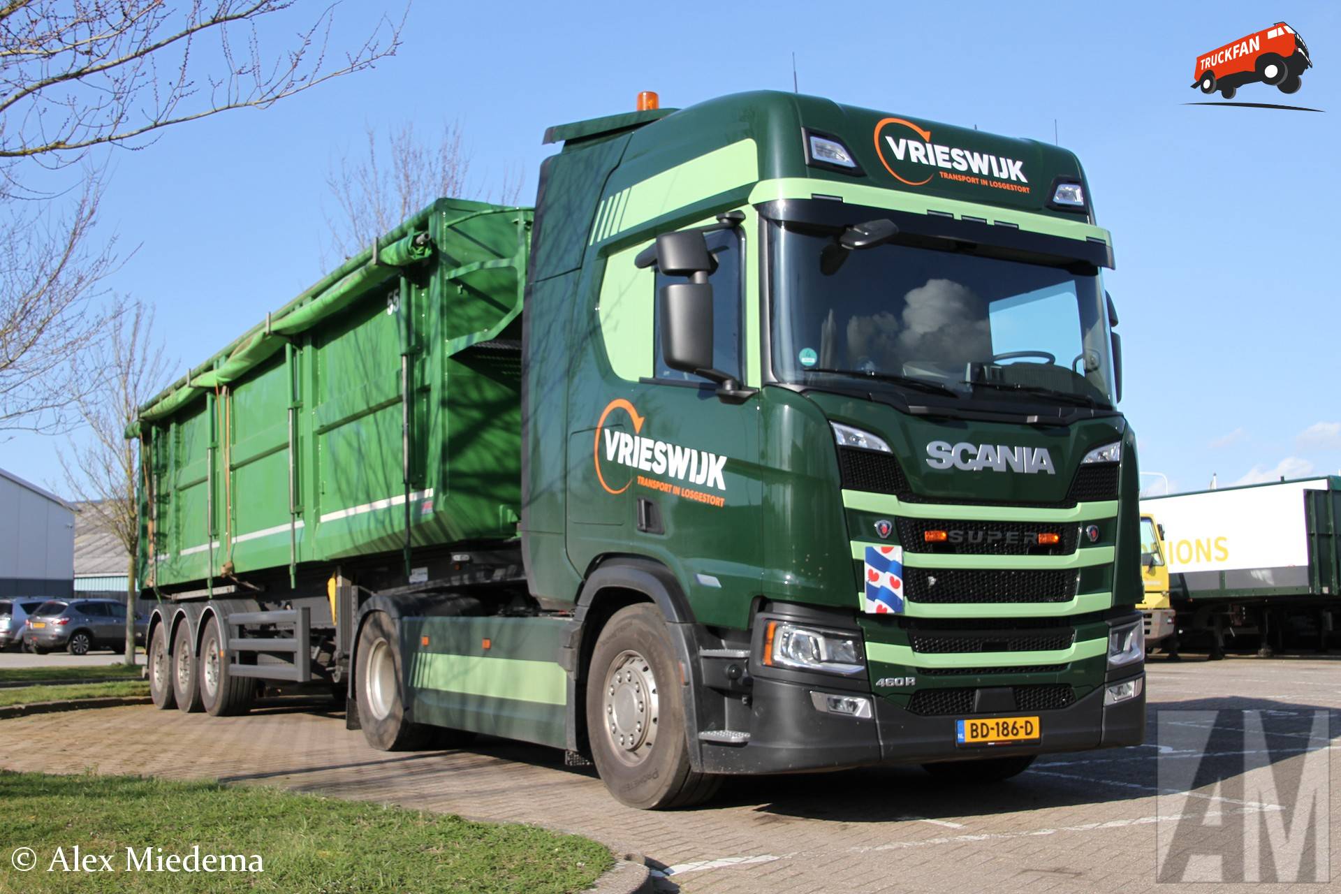 Scania 460R van Vrieswijk Minnertsga