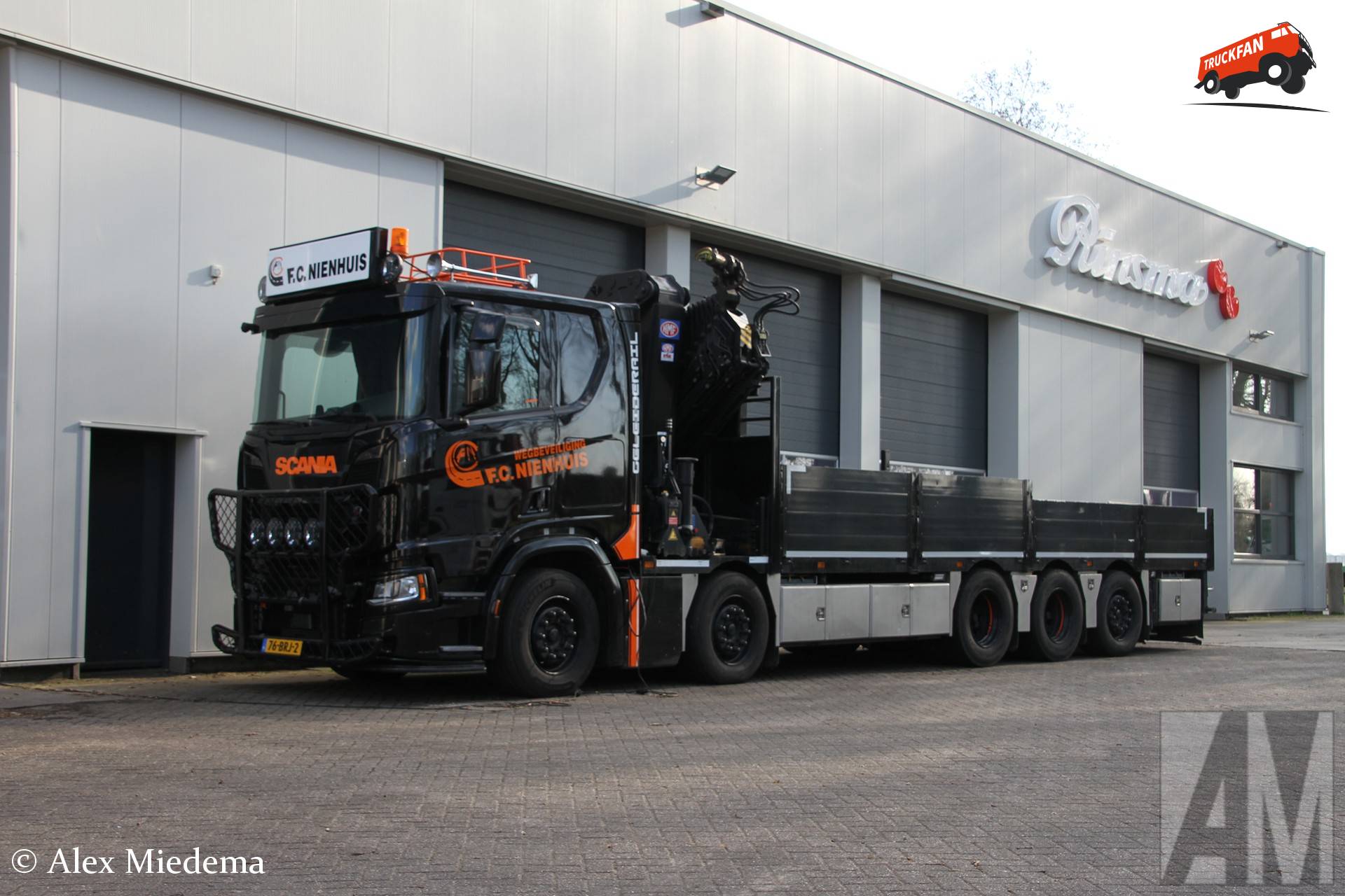 Scania R500 van F.C. Nienhuis