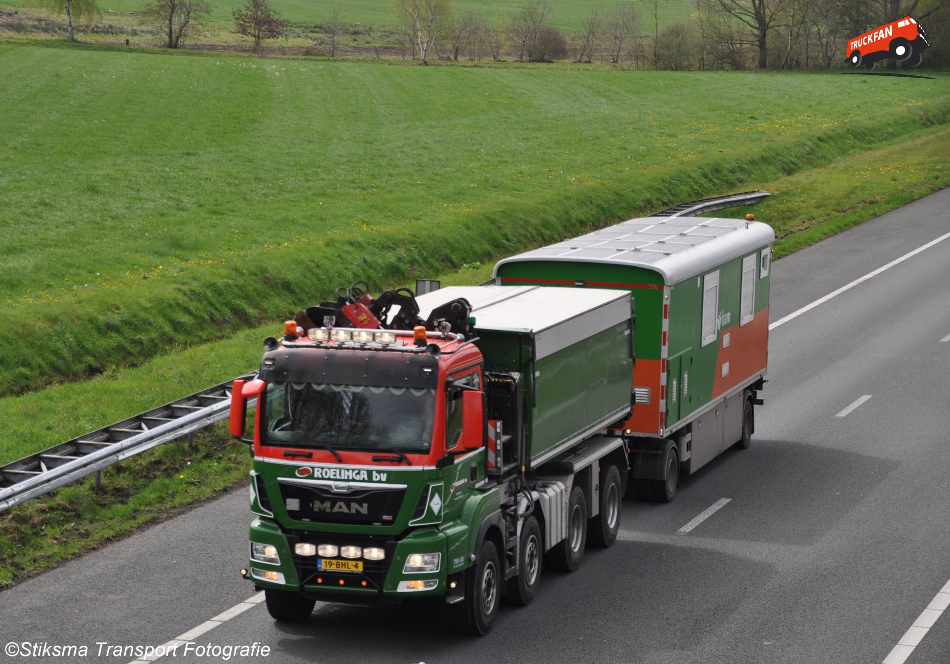 MAN TGS 450 kipper transport bij Roeilinga BV