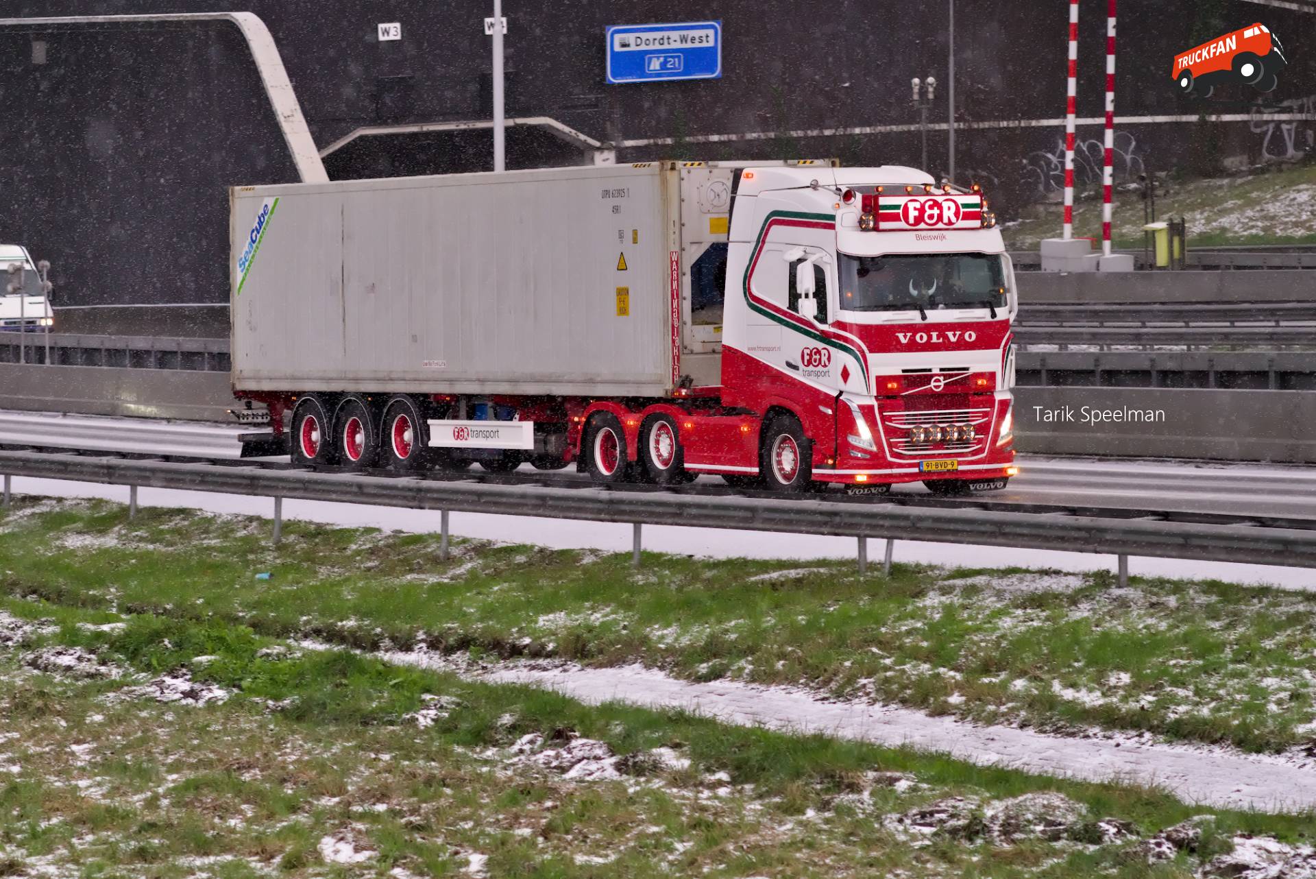 Volvo FH5 vrachtwagen met kenteken 91-BVD-9