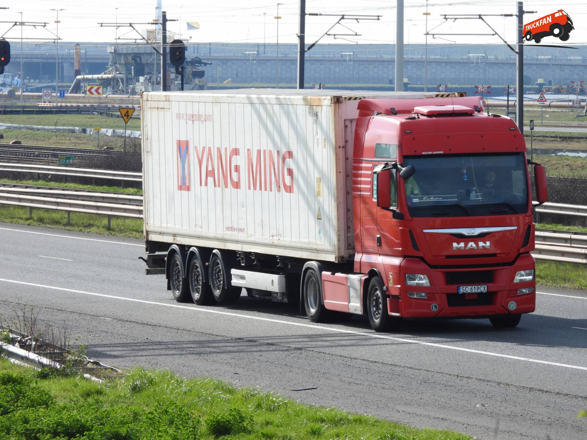 MAN TGX 1e generatie vrachtwagen uit Polen