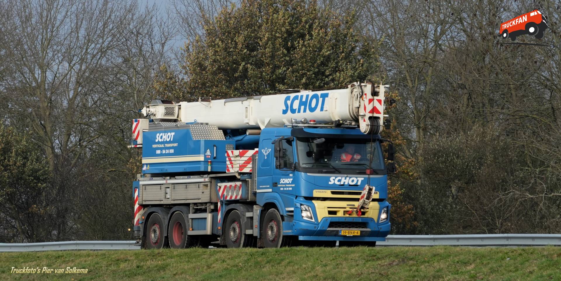 Volvo FM Hijskraan op A7 Sneek