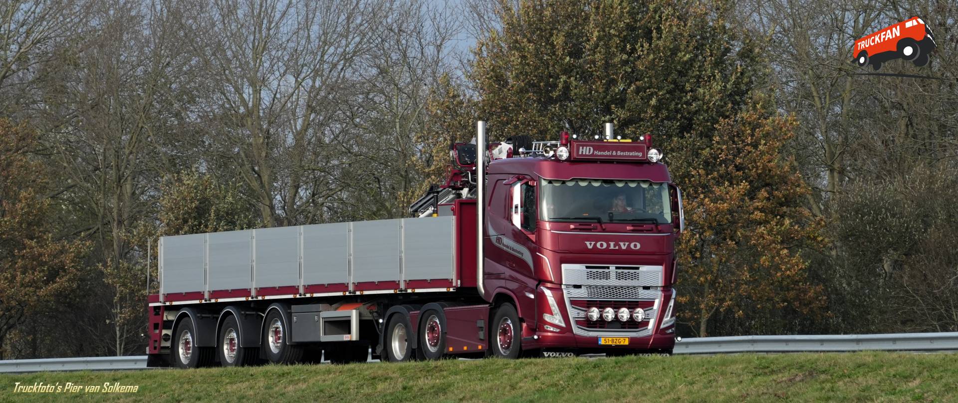 Volvo FH5 vrachtwagen van HD handel en bestrating
